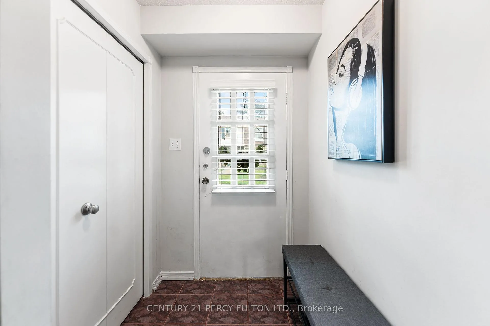 Photo 4 of Unit 48, 580 Eyer Drive, Pickering, West Shore — HOMEH