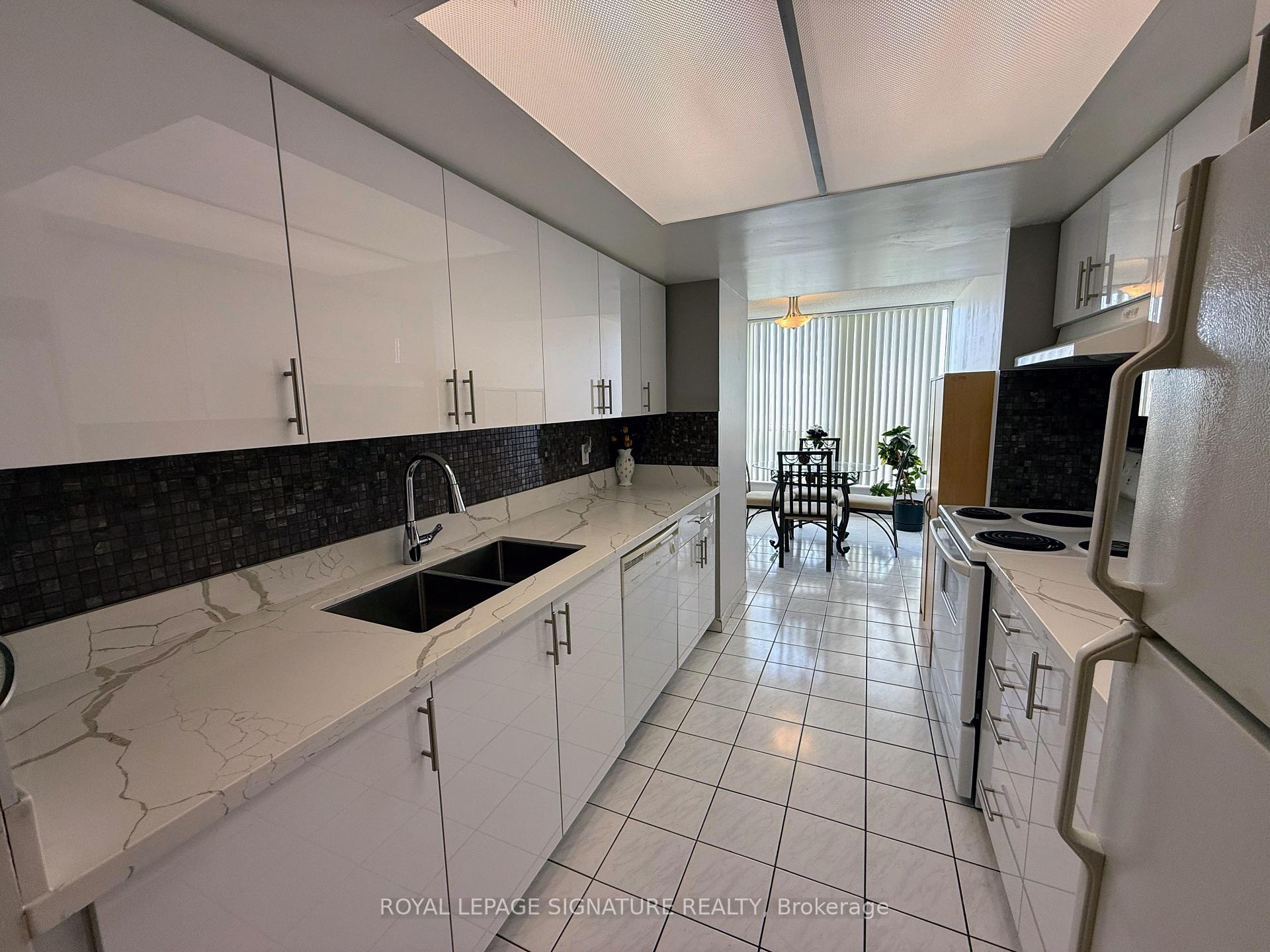 Photo 4 of Unit 407, 3 Rowntree Road, Etobicoke, Mount Olive-Silverstone-Jamestown — HOMEH