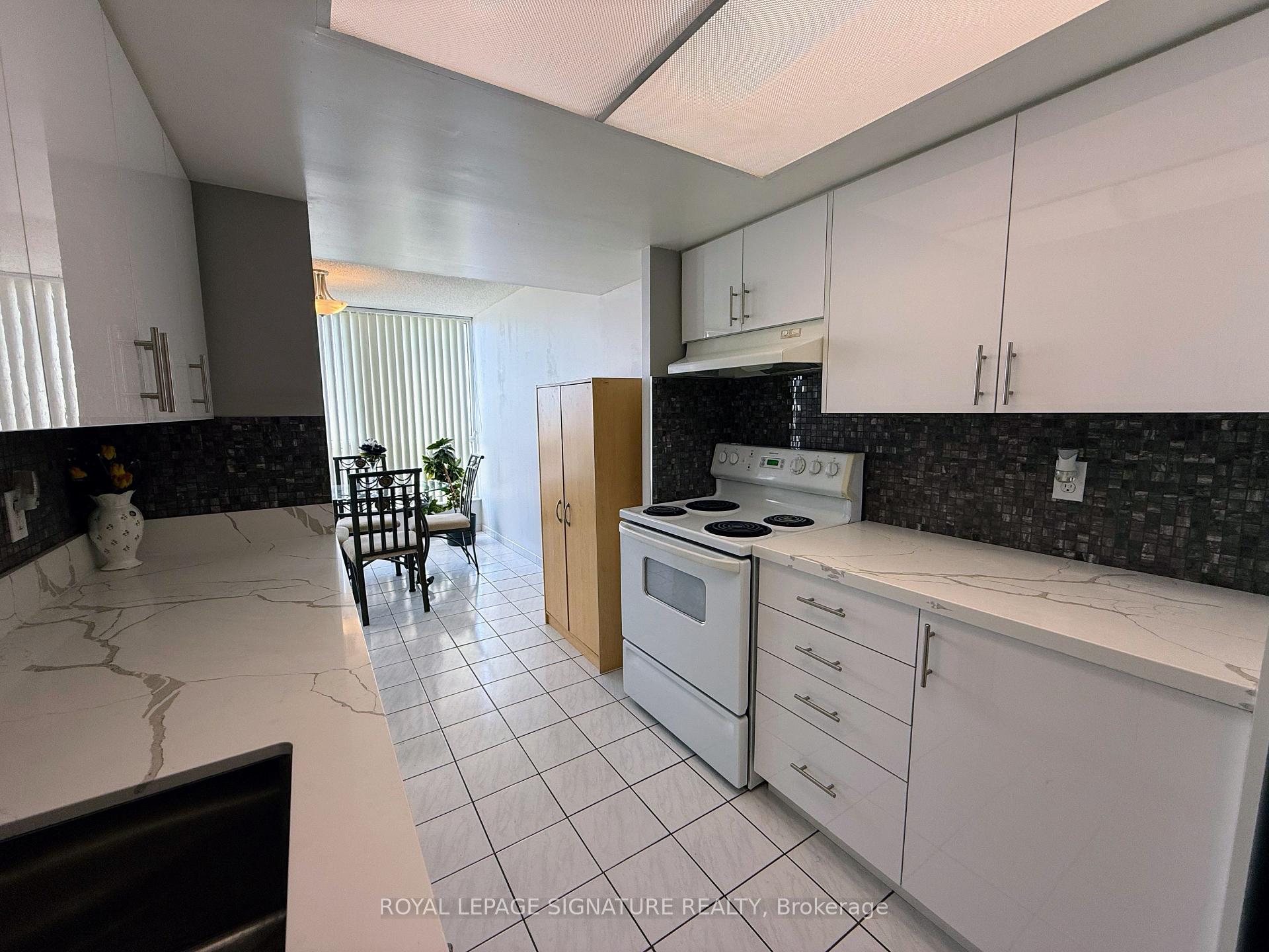 Photo 5 of Unit 407, 3 Rowntree Road, Etobicoke, Mount Olive-Silverstone-Jamestown — HOMEH