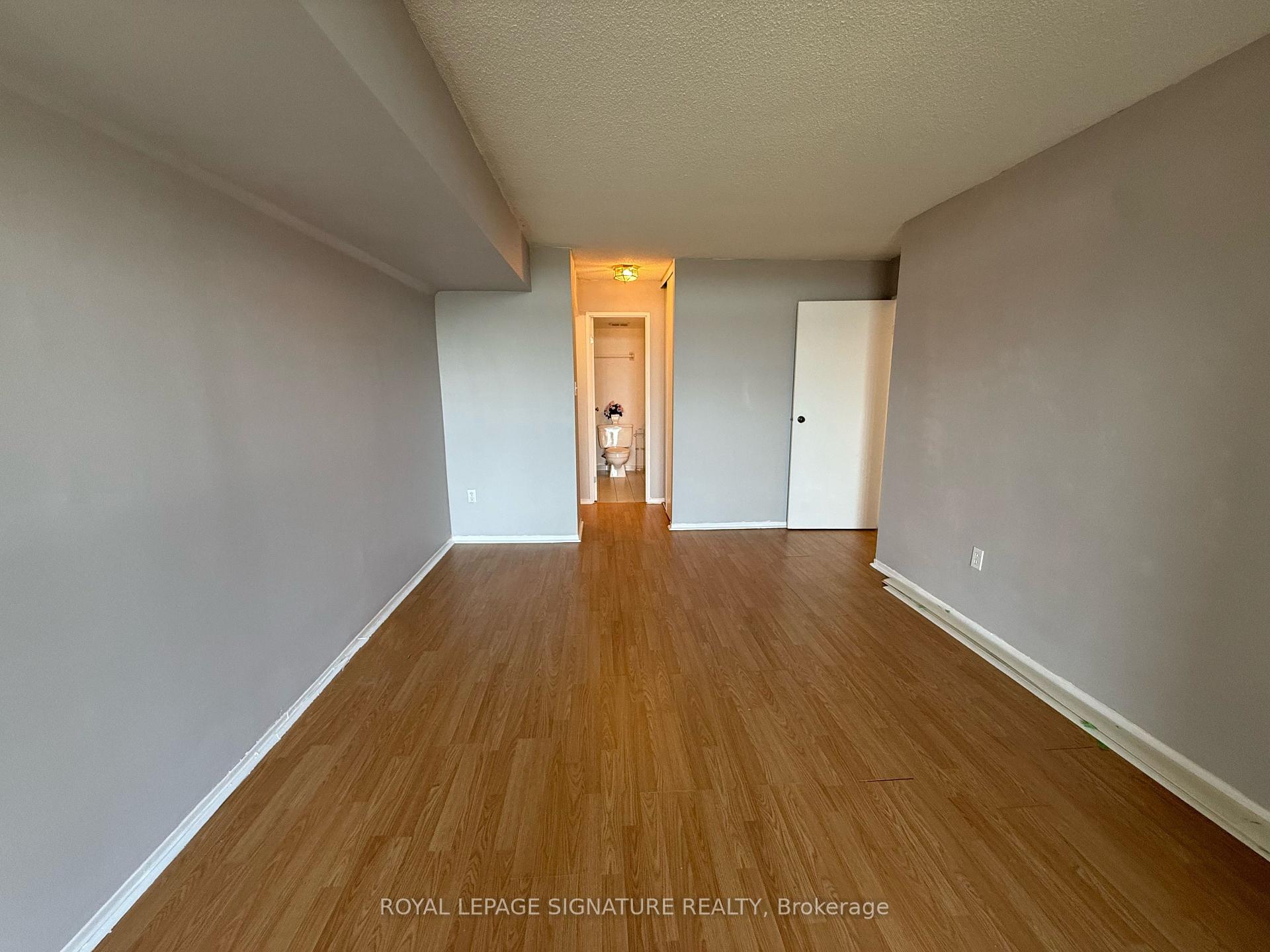 Photo 13 of Unit 407, 3 Rowntree Road, Etobicoke, Mount Olive-Silverstone-Jamestown — HOMEH
