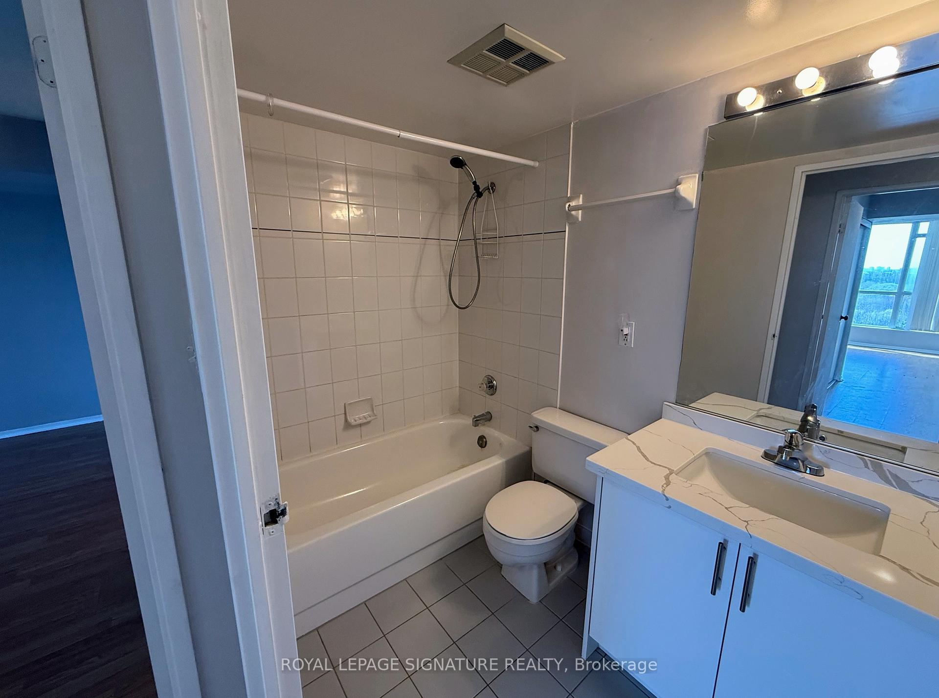 Photo 14 of Unit 407, 3 Rowntree Road, Etobicoke, Mount Olive-Silverstone-Jamestown — HOMEH