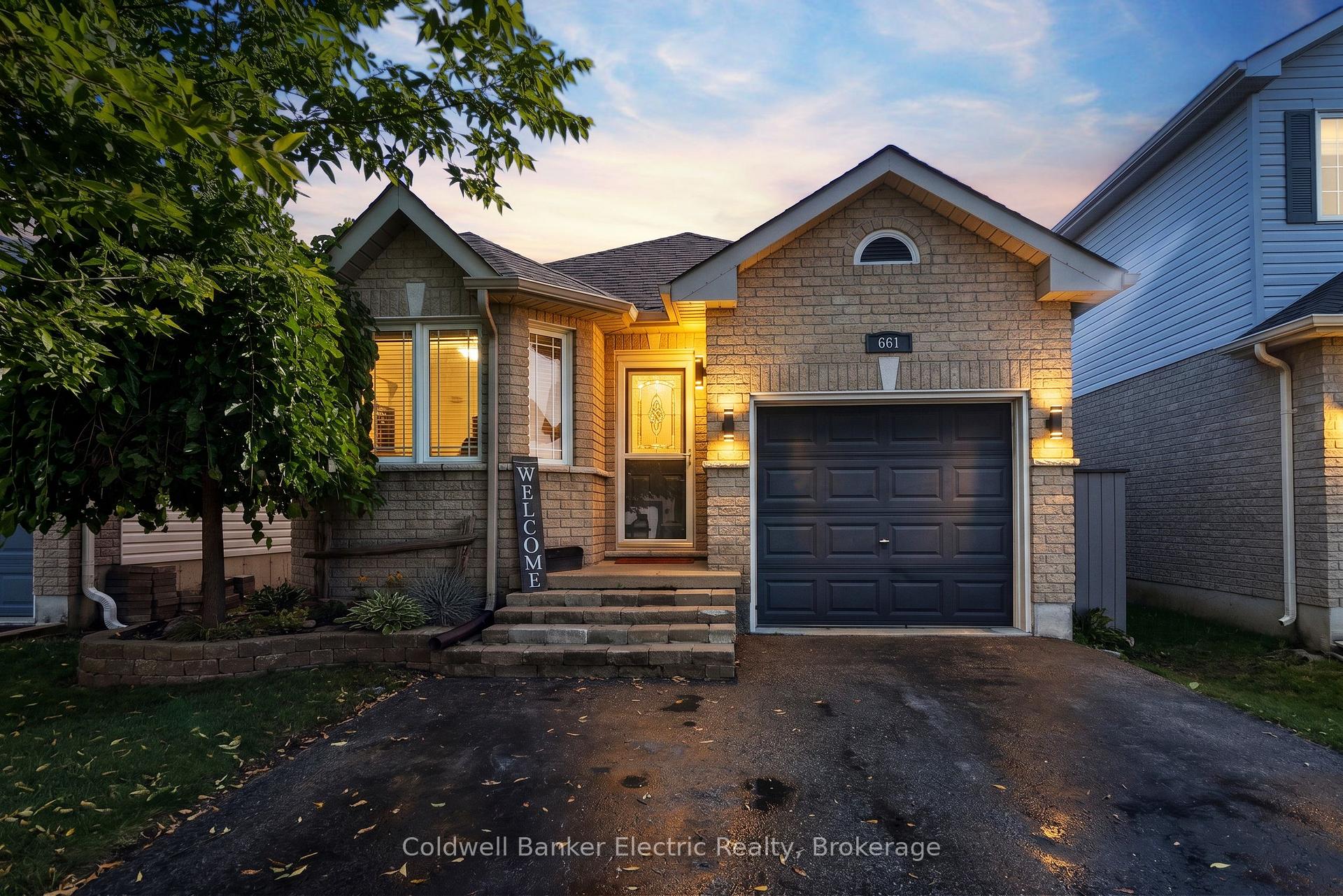 Photo 1 of 661 Clancy Crescent, Peterborough, Otonabee Ward 1 — HOMEH