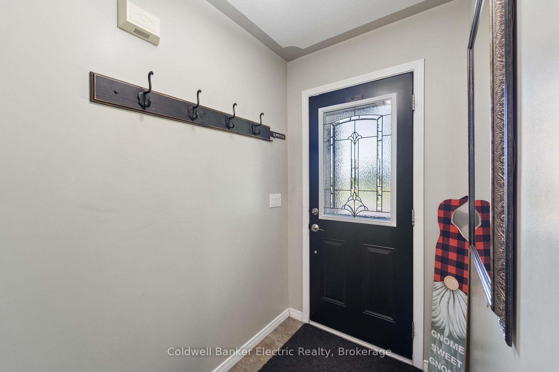 Photo 5 of 661 Clancy Crescent, Peterborough, Otonabee Ward 1 — HOMEH