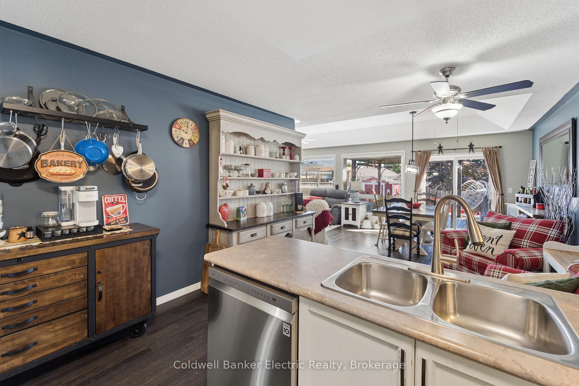 Photo 23 of 661 Clancy Crescent, Peterborough, Otonabee Ward 1 — HOMEH