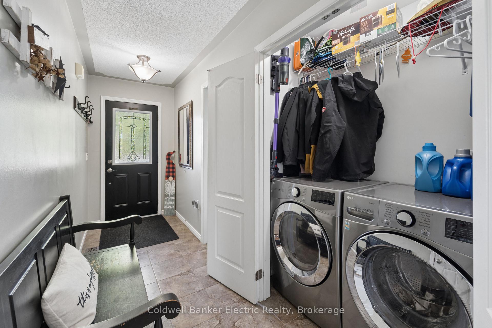 Photo 25 of 661 Clancy Crescent, Peterborough, Otonabee Ward 1 — HOMEH