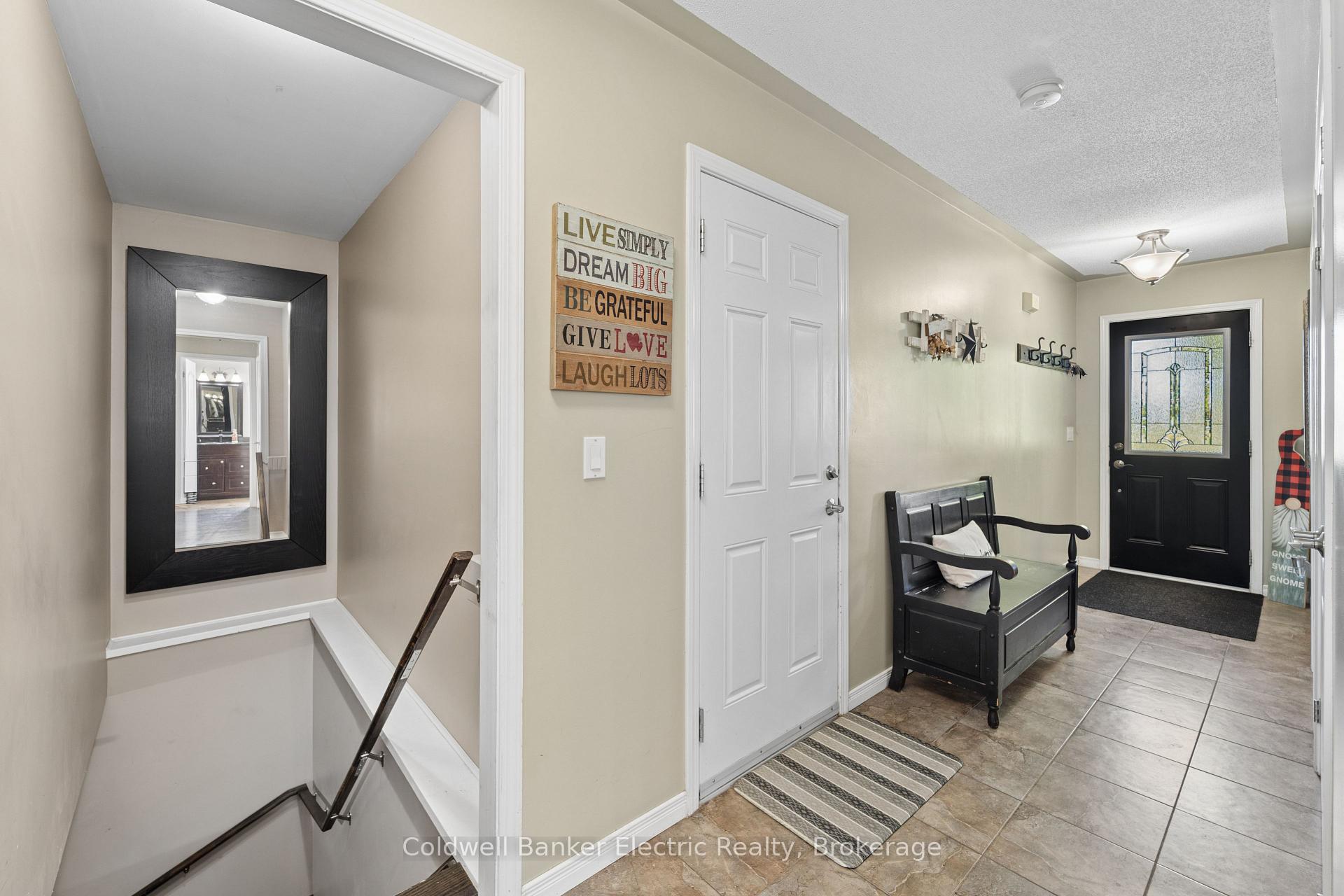 Photo 30 of 661 Clancy Crescent, Peterborough, Otonabee Ward 1 — HOMEH