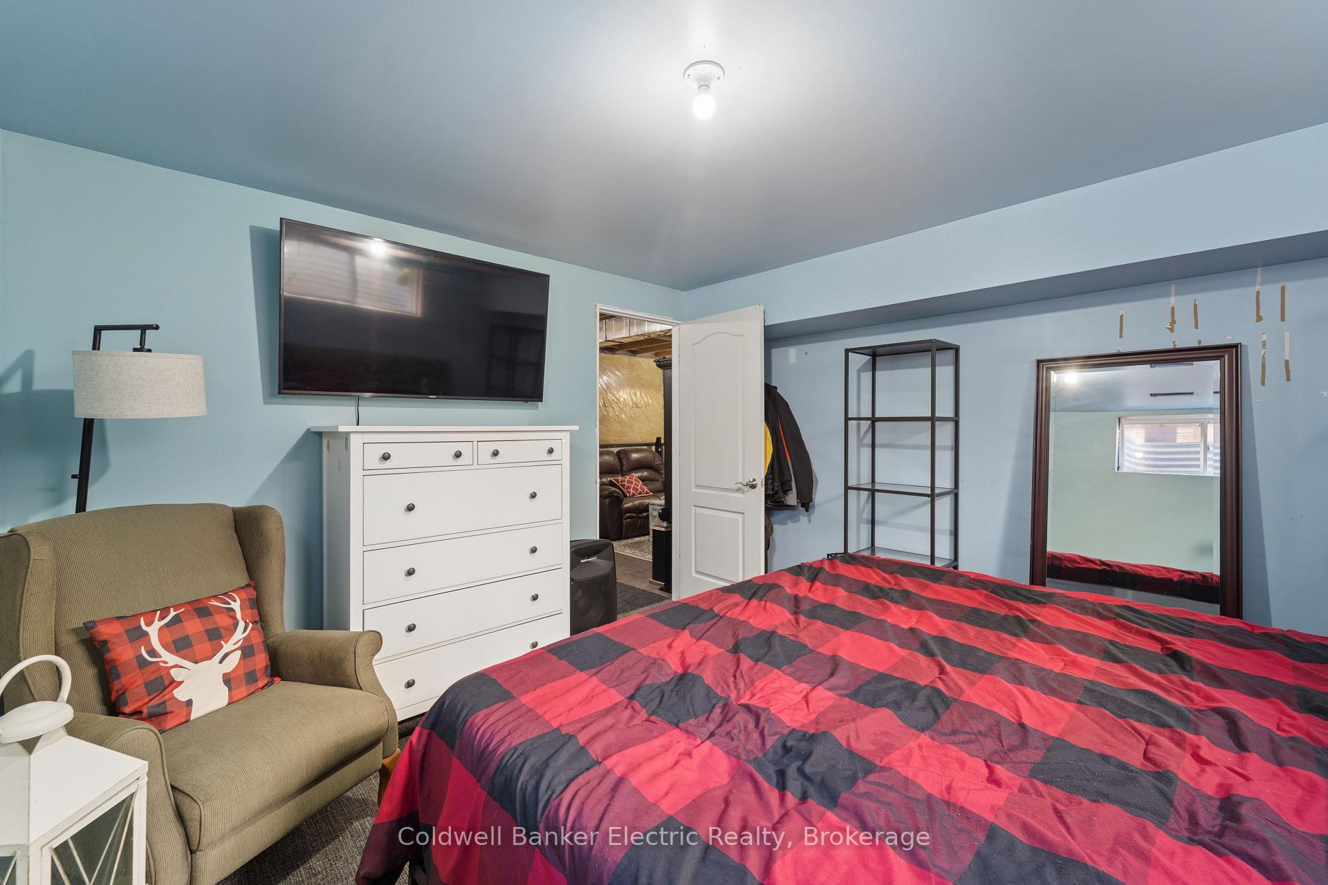 Photo 32 of 661 Clancy Crescent, Peterborough, Otonabee Ward 1 — HOMEH