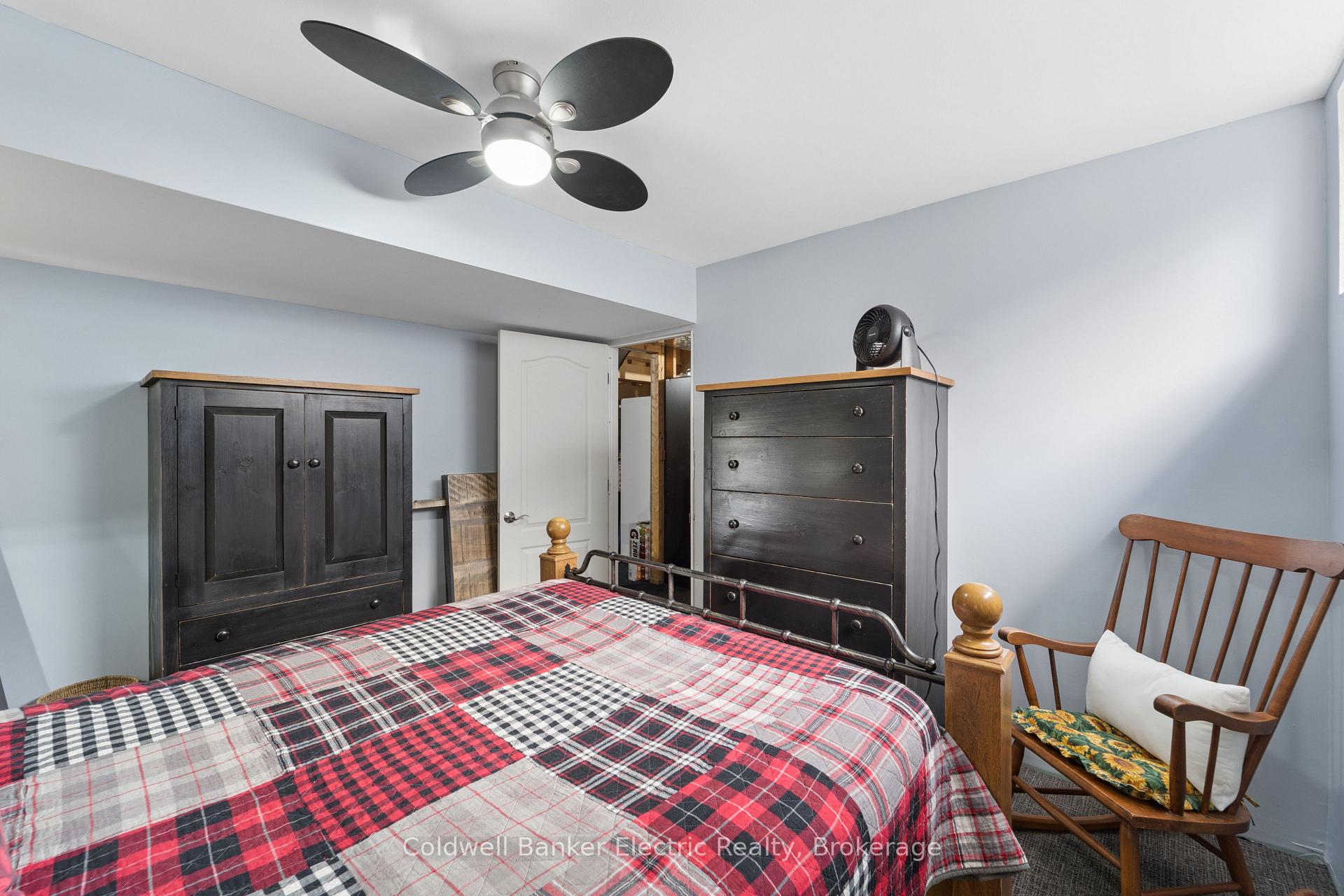 Photo 34 of 661 Clancy Crescent, Peterborough, Otonabee Ward 1 — HOMEH