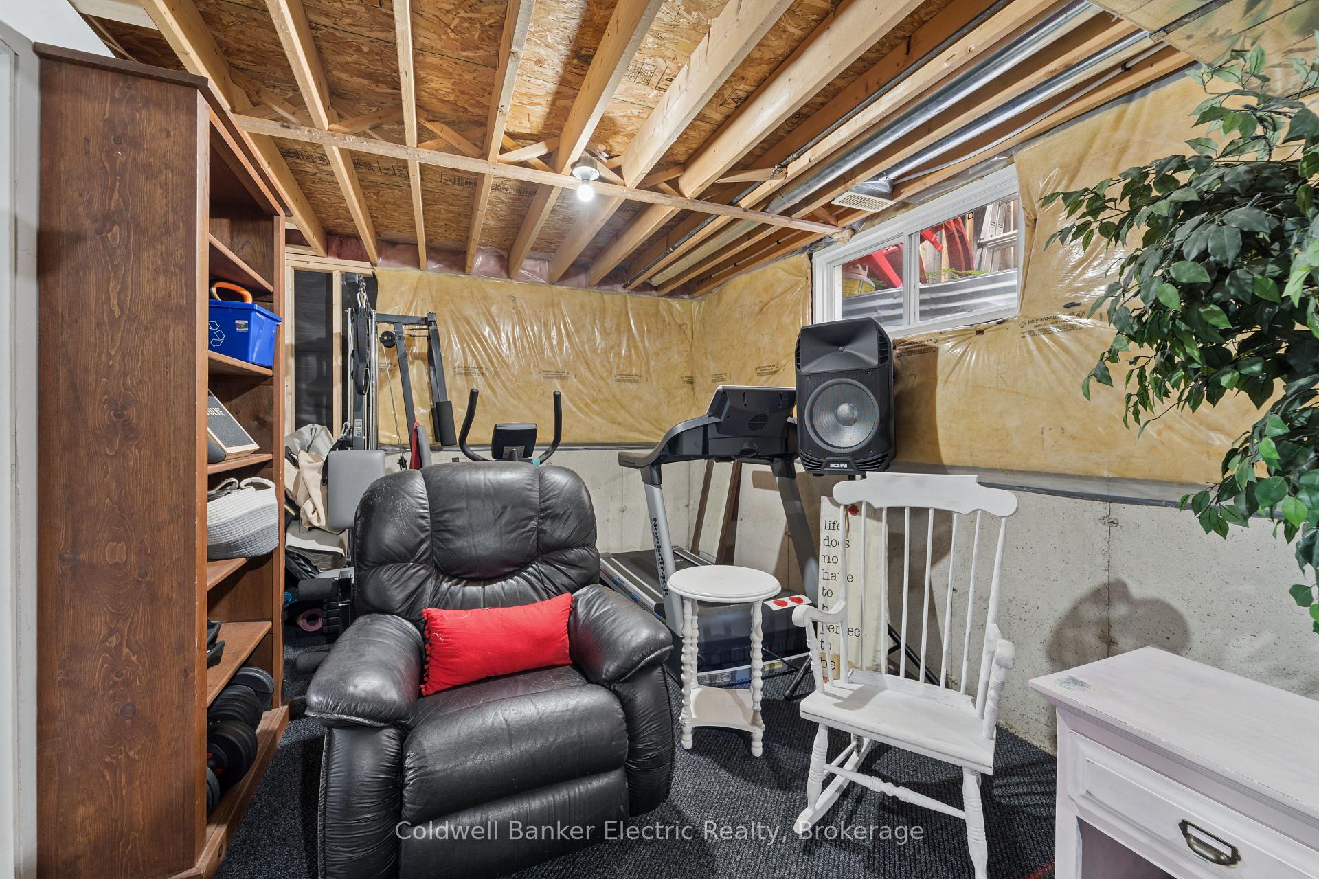 Photo 37 of 661 Clancy Crescent, Peterborough, Otonabee Ward 1 — HOMEH