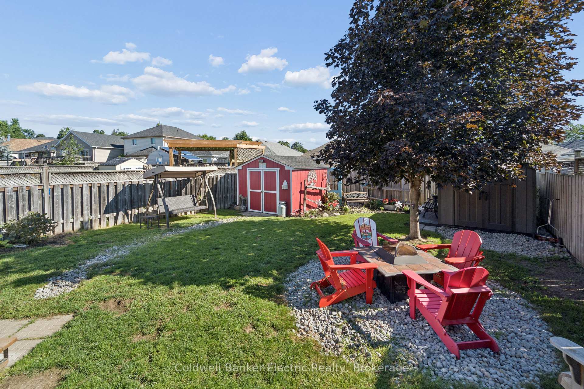Photo 45 of 661 Clancy Crescent, Peterborough, Otonabee Ward 1 — HOMEH