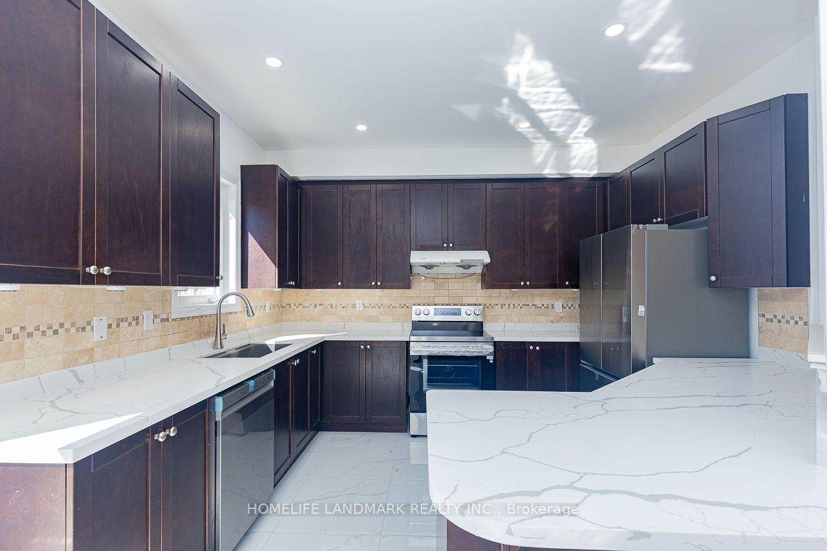 Photo 8 of 15 Chokecherry Crescent, Markham, Wismer — HOMEH