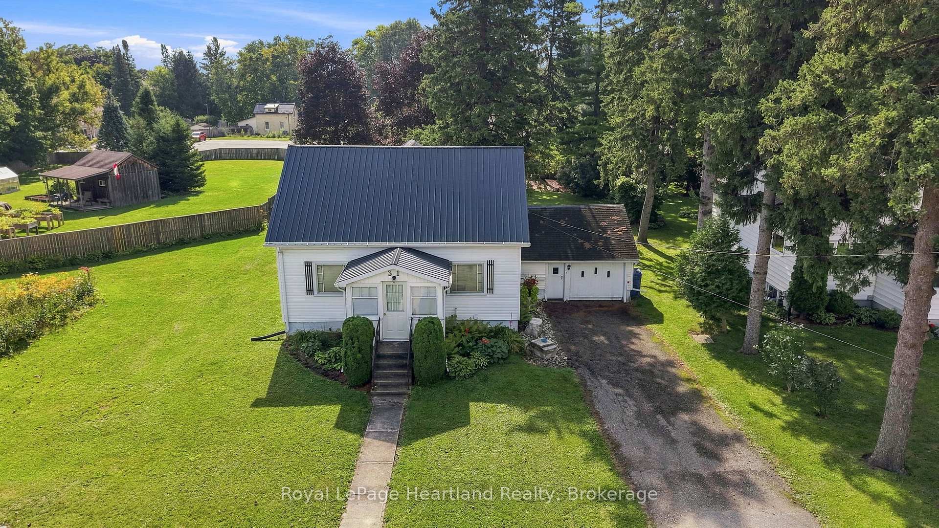 Photo 2 of 31 Louise Street, Minto — HOMEH