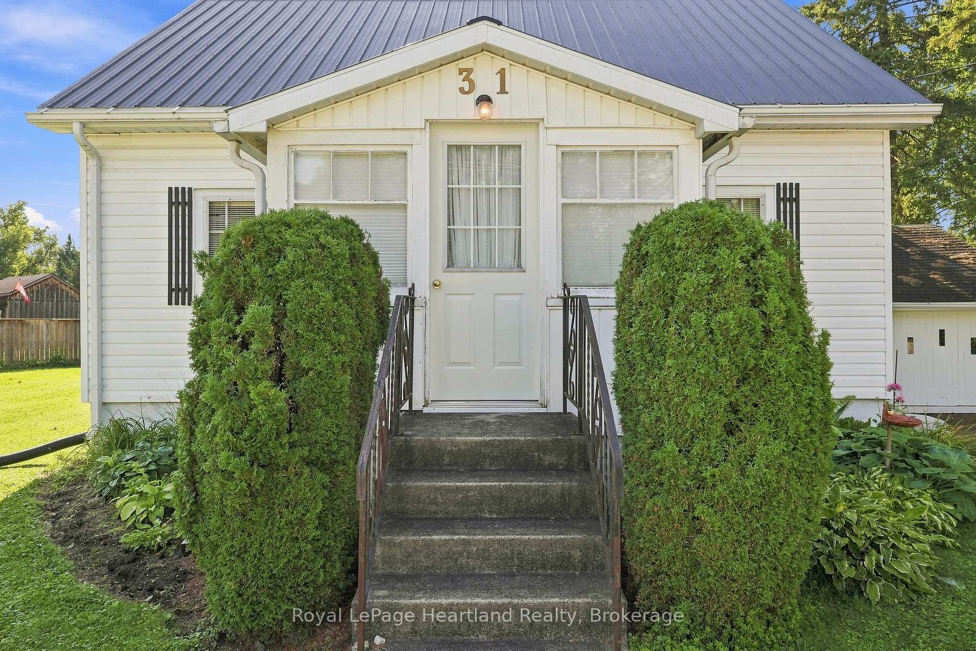 Photo 5 of 31 Louise Street, Minto — HOMEH