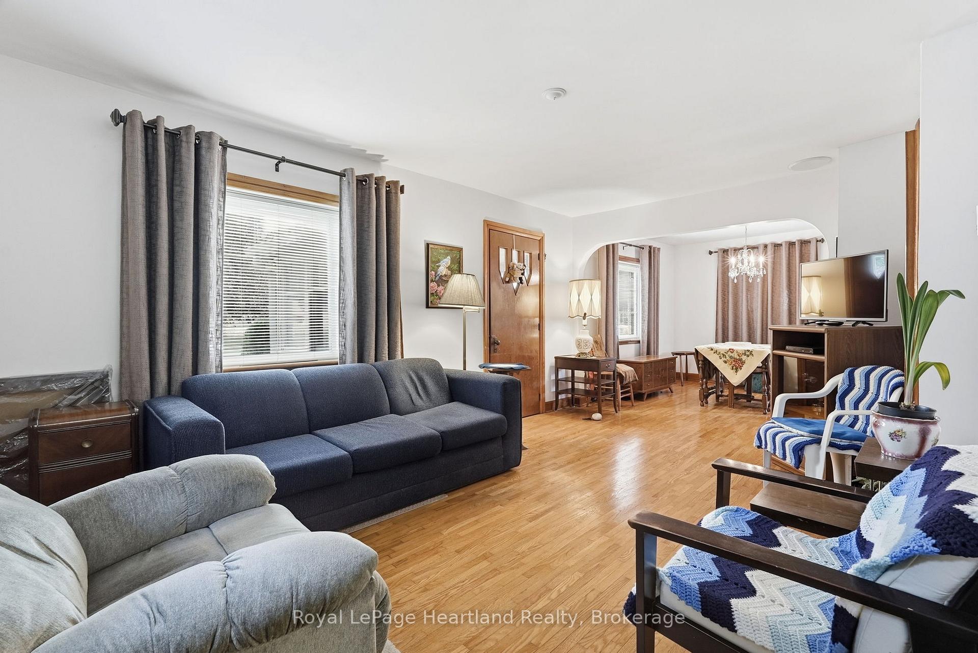 Photo 7 of 31 Louise Street, Minto — HOMEH