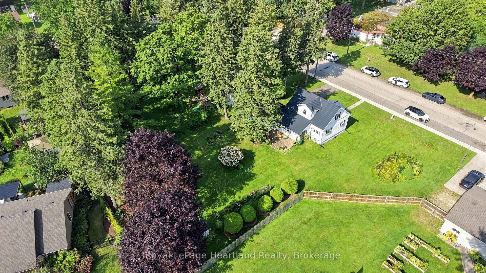 Photo 40 of 31 Louise Street, Minto — HOMEH