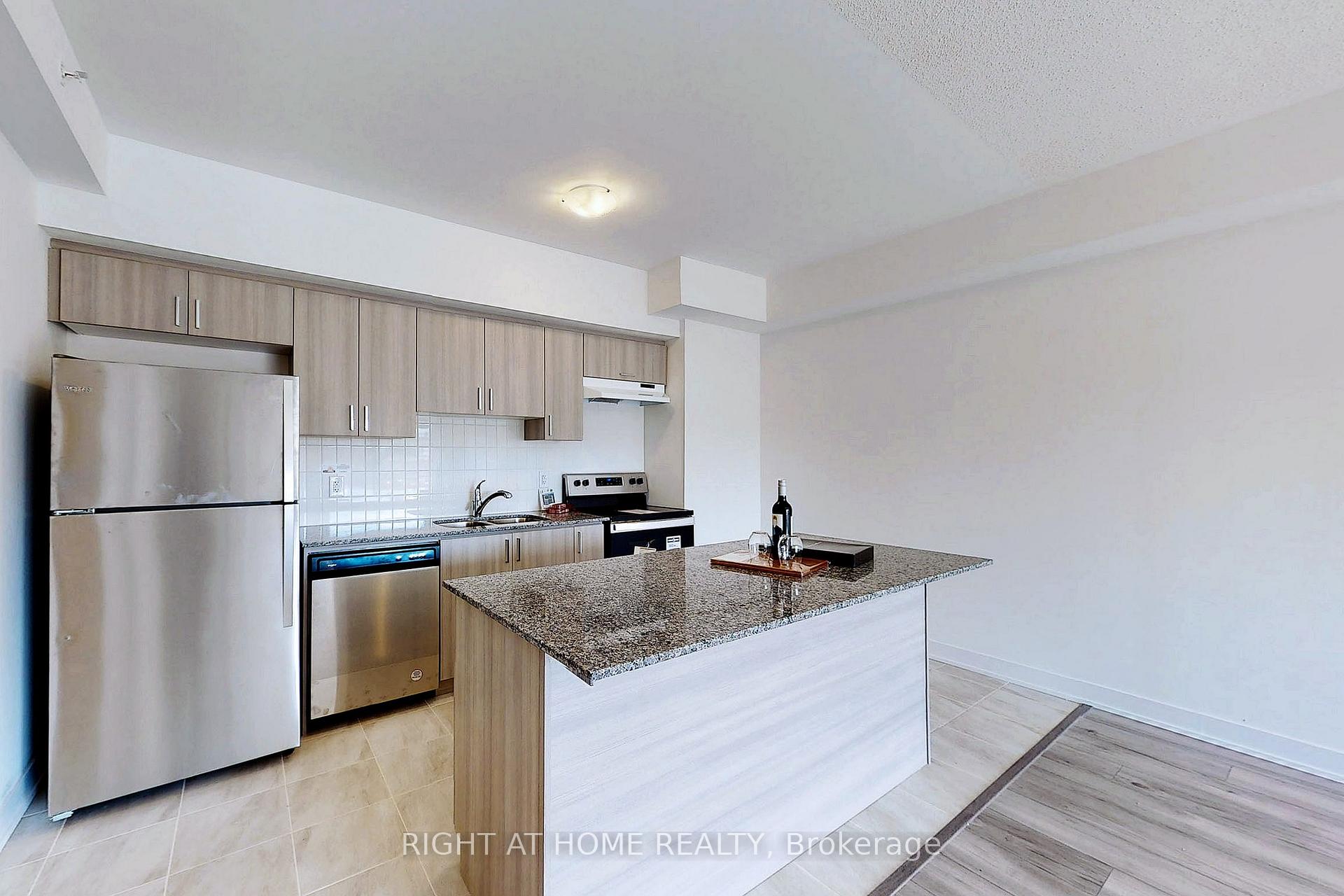 Photo 4 of Unit 204, 8 Culinary Lane, Barrie, Rural Barrie Southeast — HOMEH