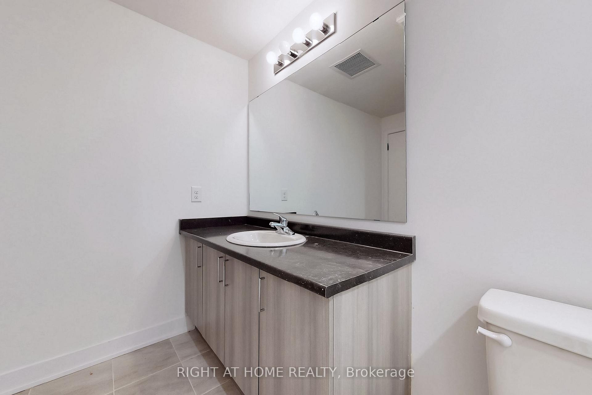 Photo 13 of Unit 204, 8 Culinary Lane, Barrie, Rural Barrie Southeast — HOMEH