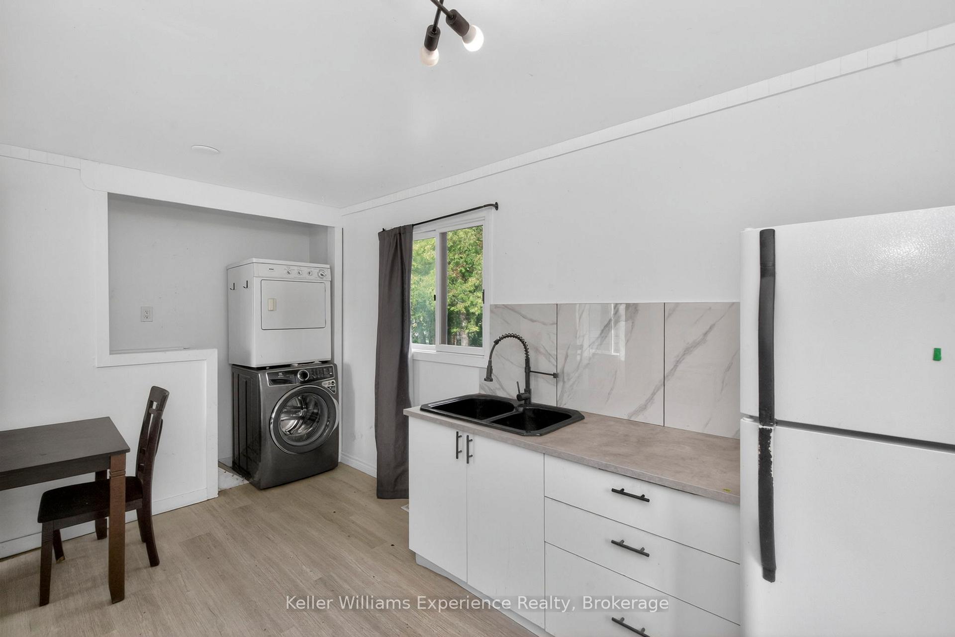Photo 6 of 9782 Beachwood Drive, Collingwood — HOMEH