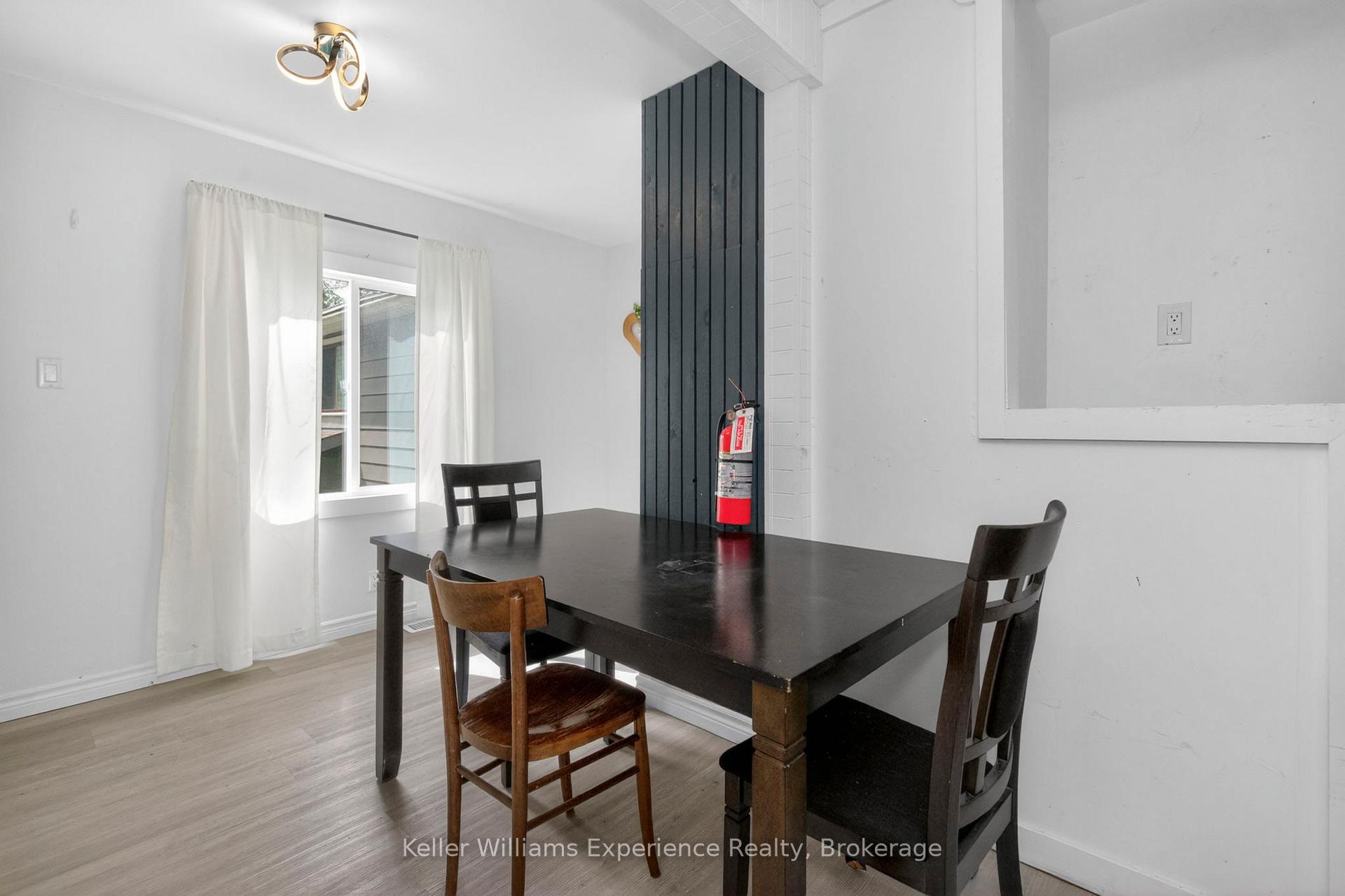 Photo 9 of 9782 Beachwood Drive, Collingwood — HOMEH