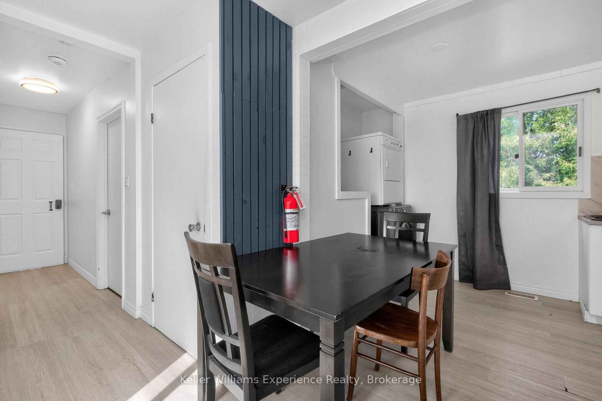 Photo 10 of 9782 Beachwood Drive, Collingwood — HOMEH