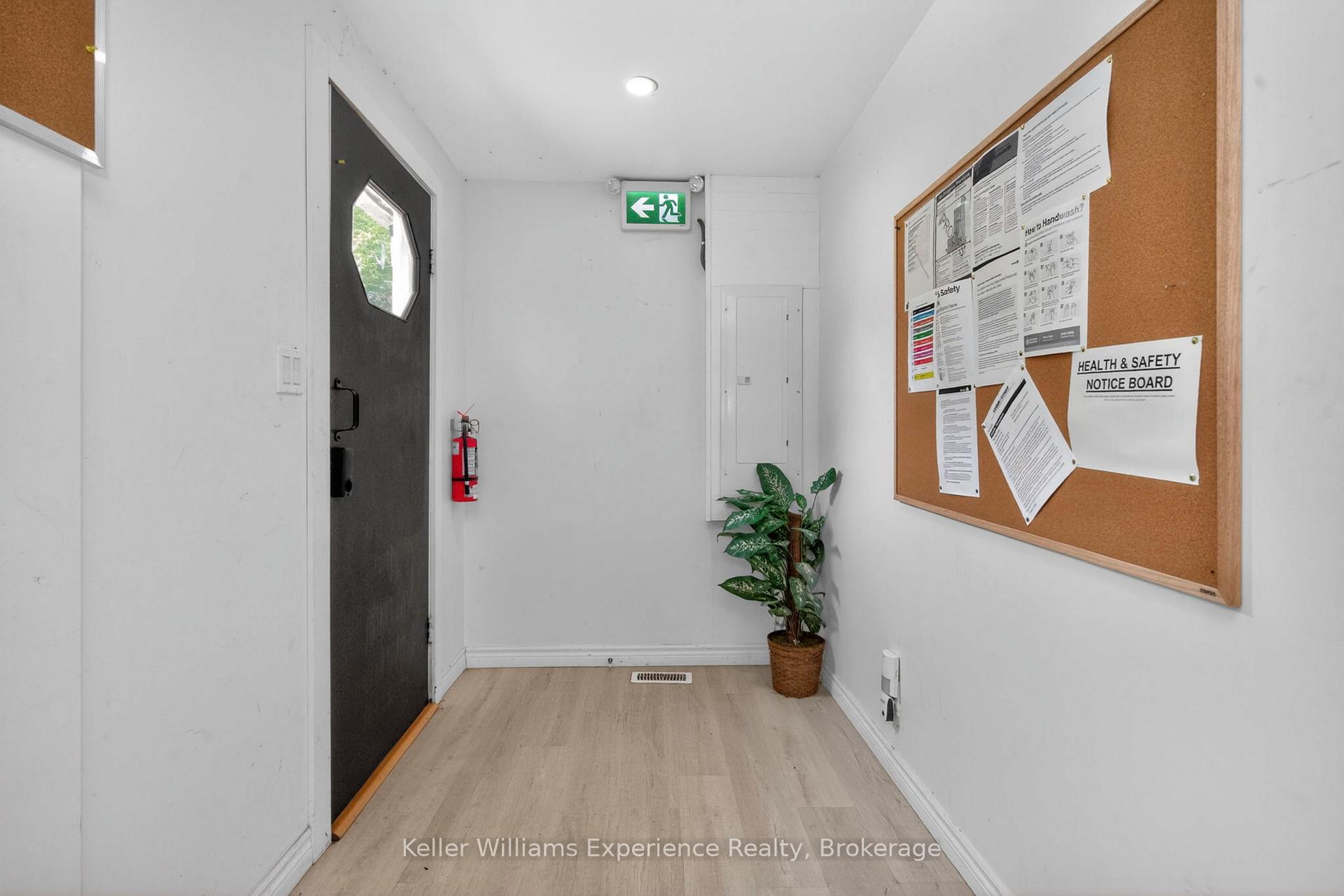Photo 15 of 9782 Beachwood Drive, Collingwood — HOMEH