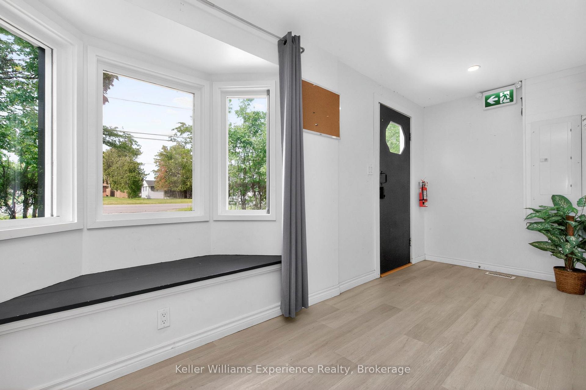 Photo 27 of 9782 Beachwood Drive, Collingwood — HOMEH