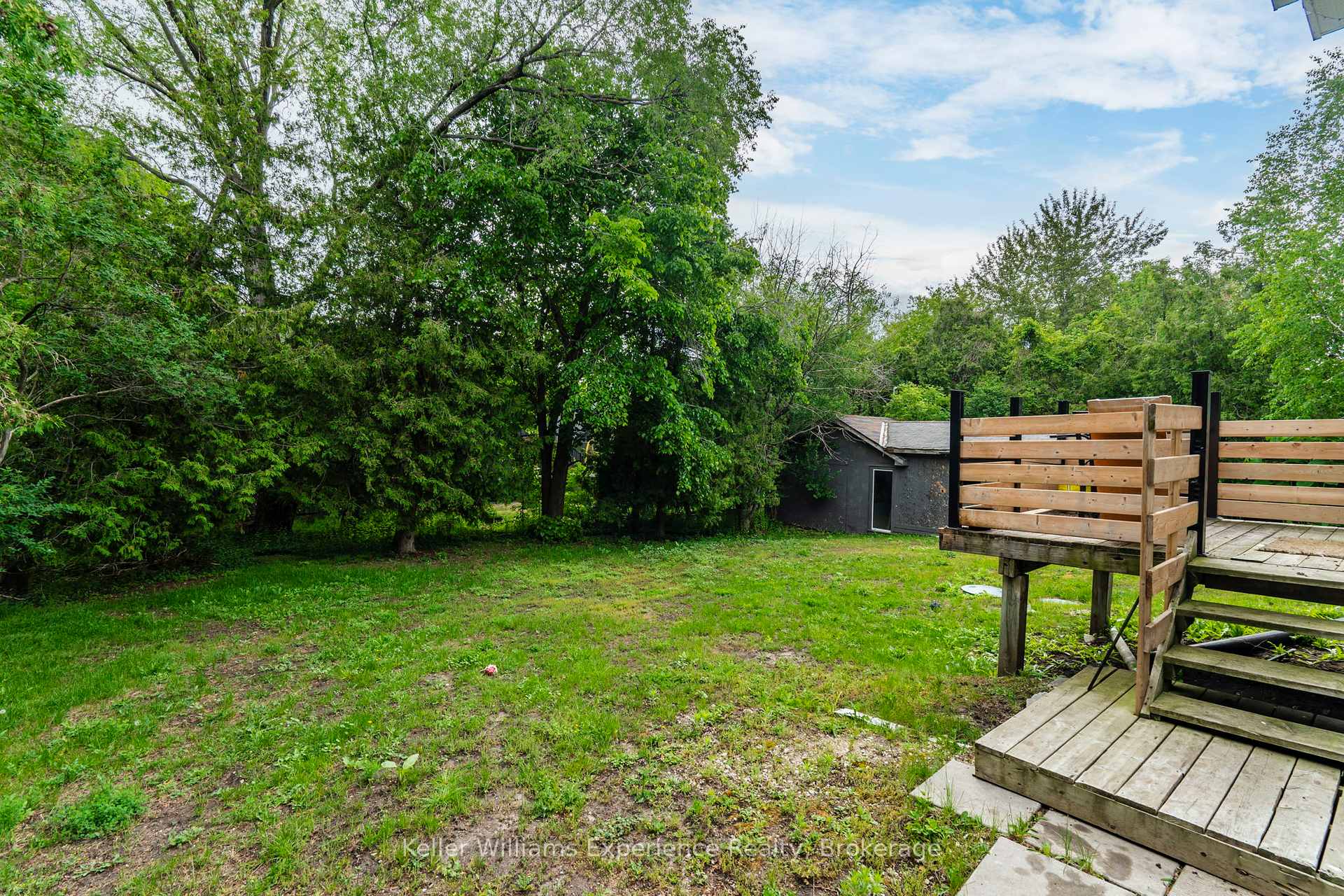 Photo 34 of 9782 Beachwood Drive, Collingwood — HOMEH