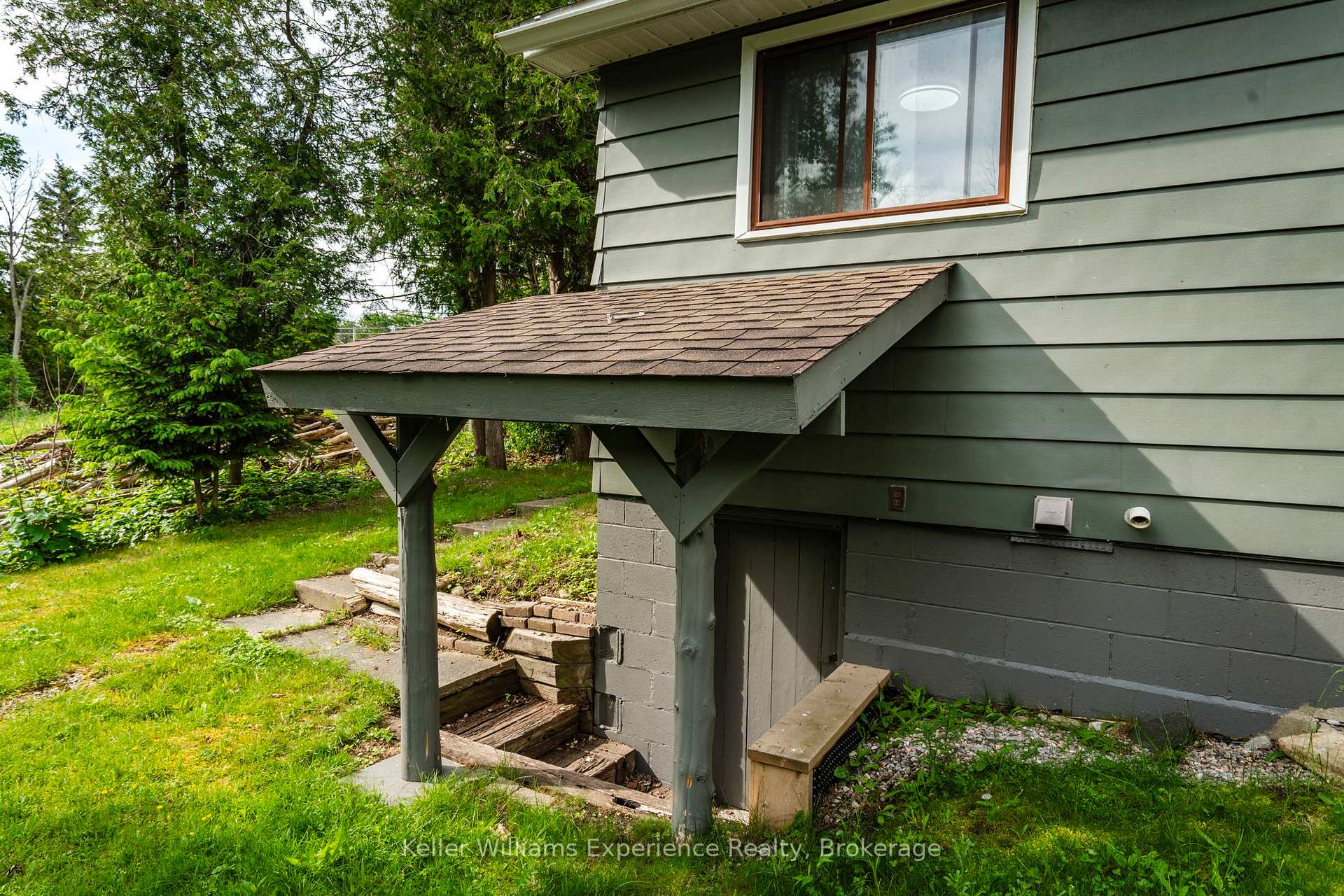 Photo 35 of 9782 Beachwood Drive, Collingwood — HOMEH