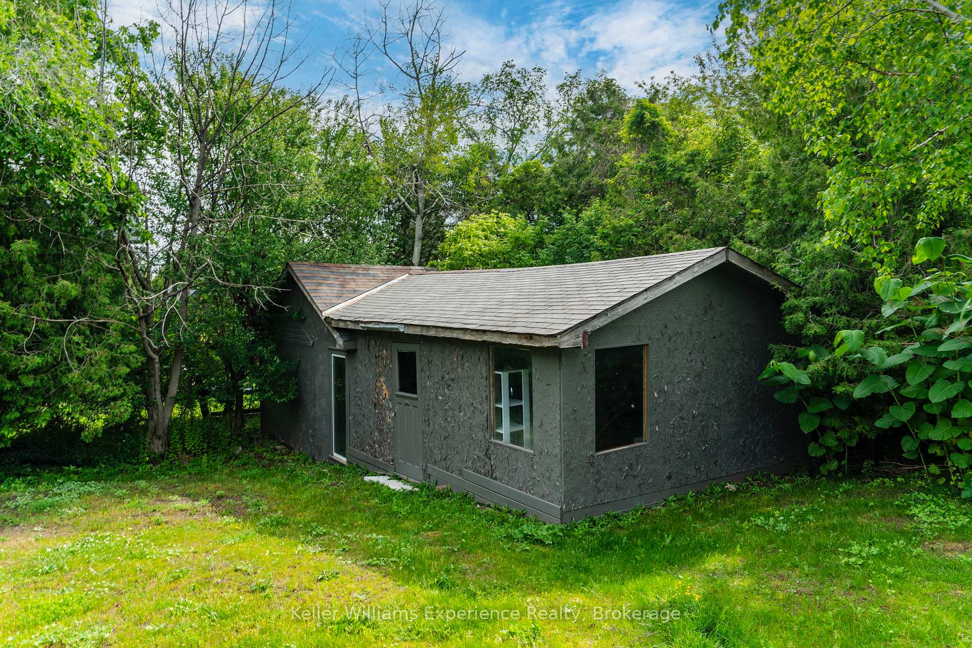 Photo 38 of 9782 Beachwood Drive, Collingwood — HOMEH
