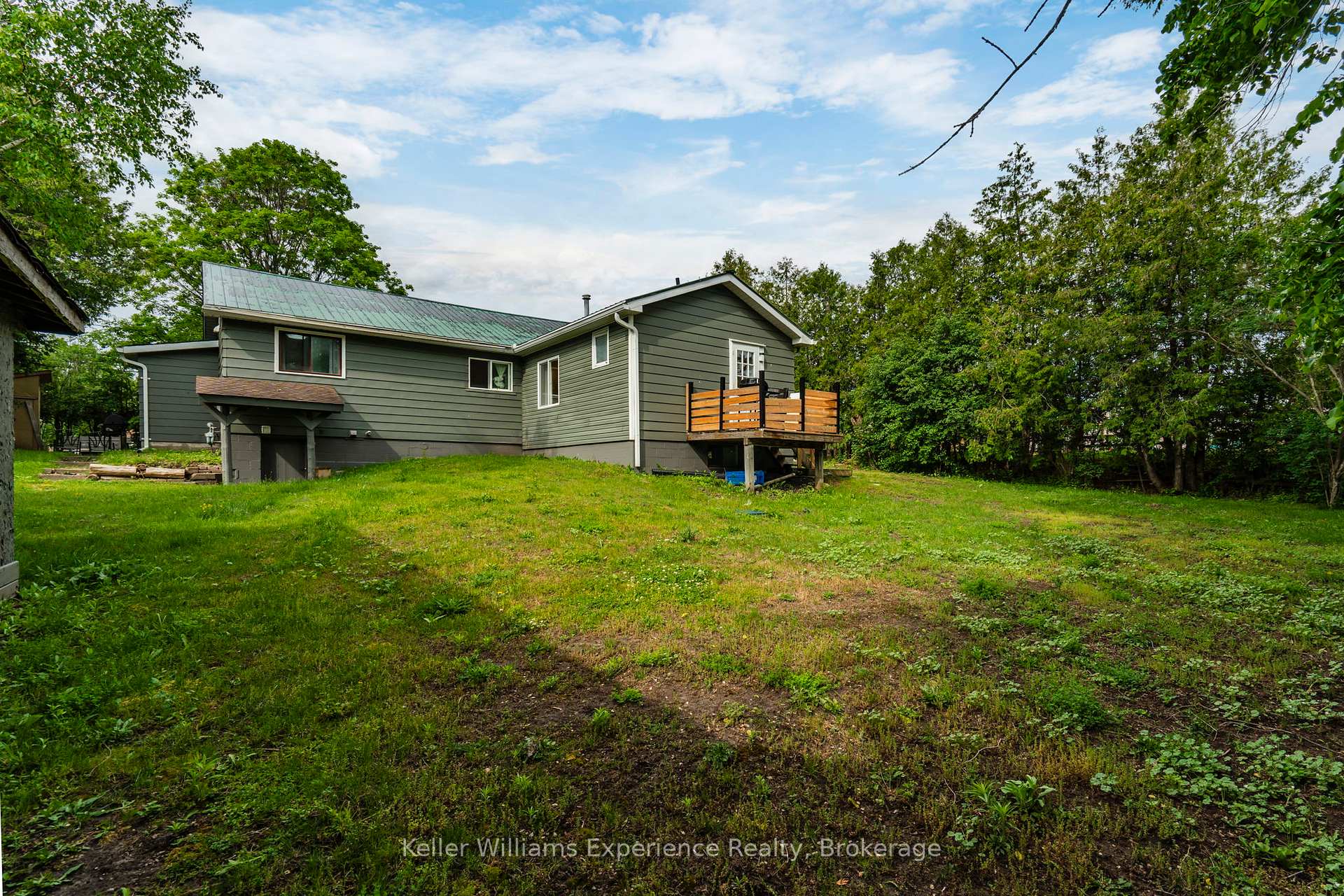 Photo 40 of 9782 Beachwood Drive, Collingwood — HOMEH