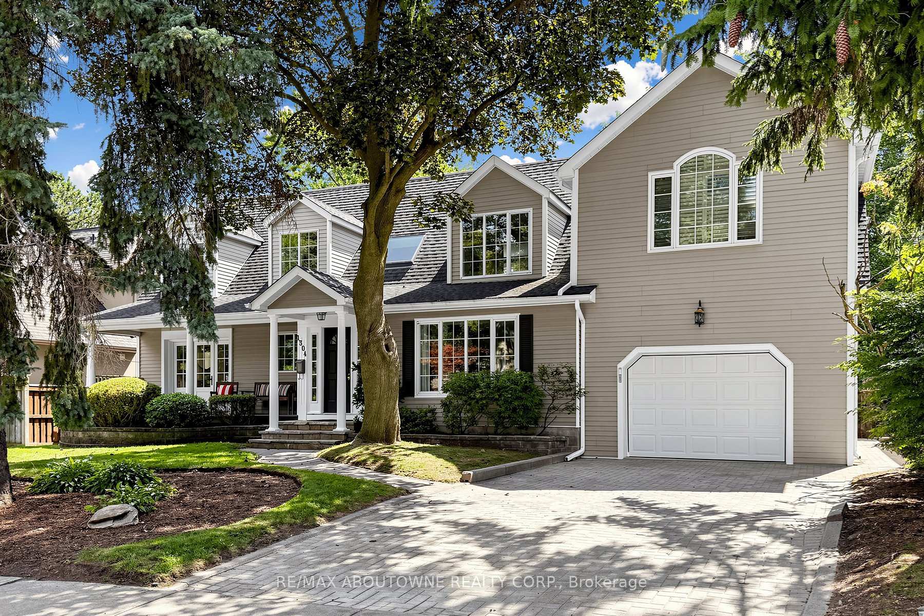 Front of 1304 Devon Road