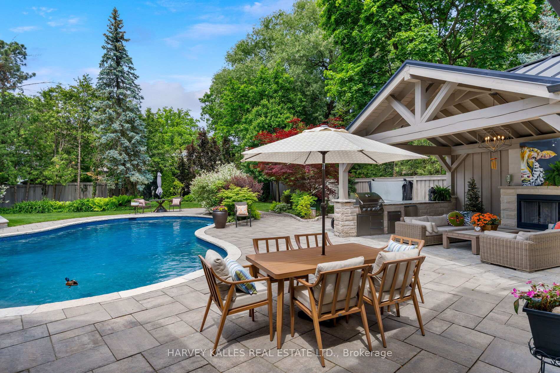 Photo 18 of 66 Thorncrest Road, Etobicoke, Princess-Rosethorn — HOMEH