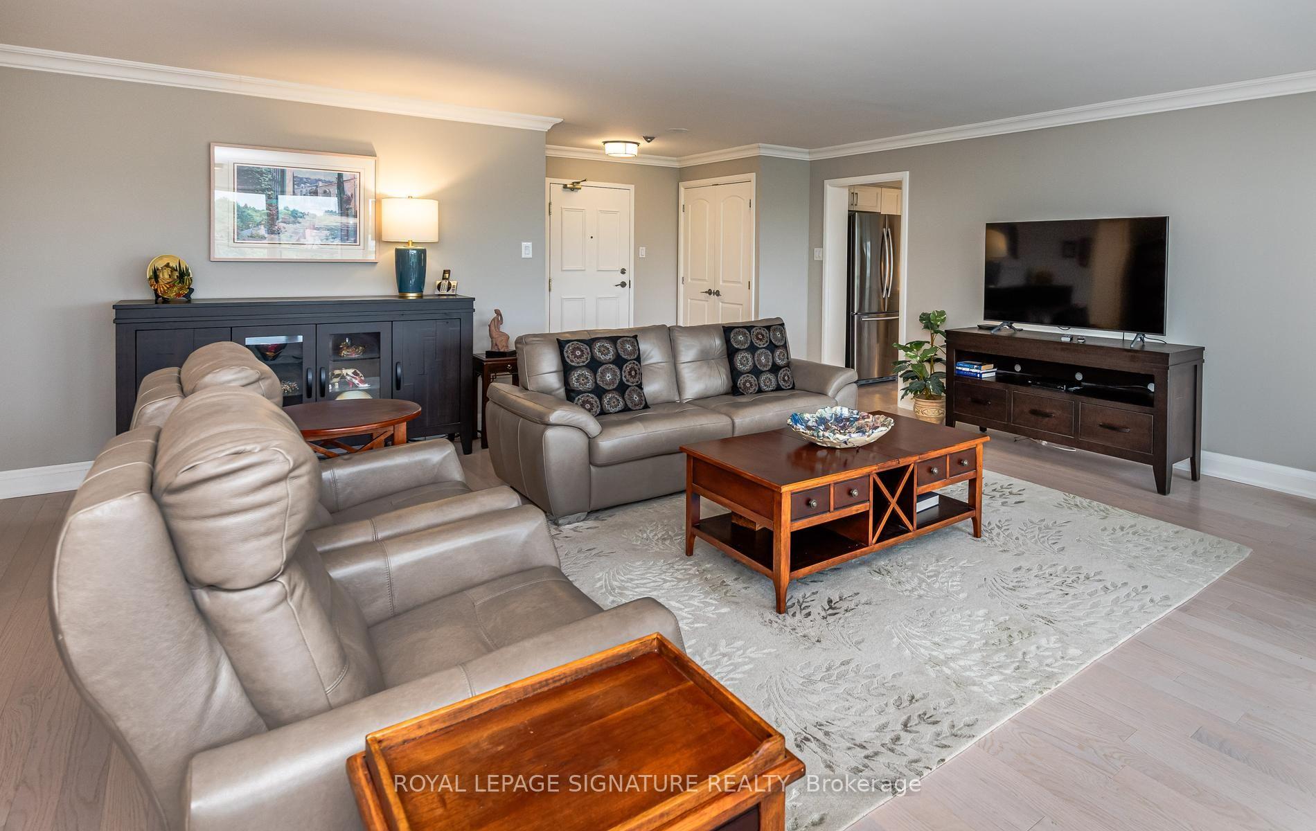 Photo 8 of Unit 602, 7300 Yonge Street, Vaughan, Crestwood-Springfarm-Yorkhill — HOMEH
