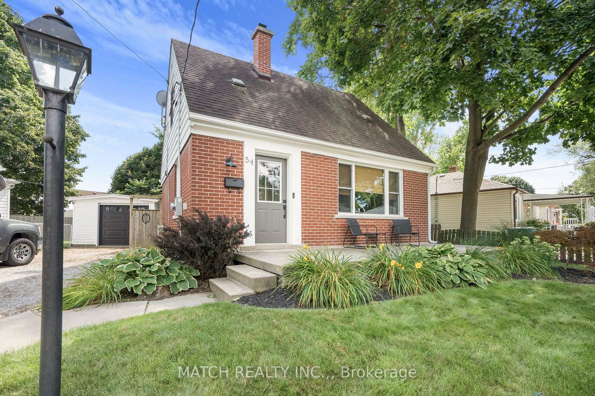 Front of 54 Sunnyside Avenue