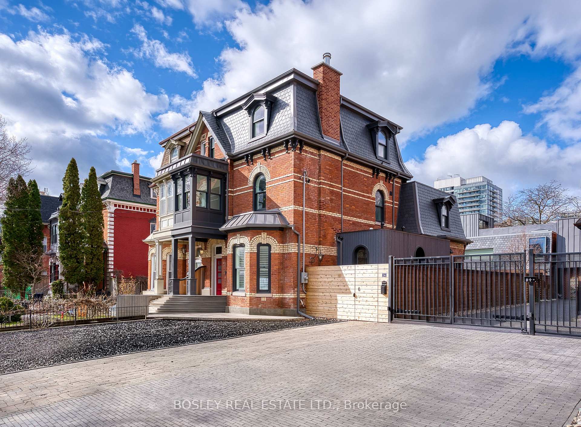 Photo 2 of 34 Beaconsfield Avenue, Toronto, Little Portugal — HOMEH