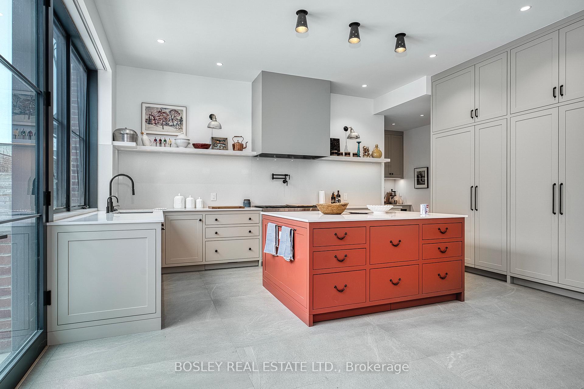 Photo 12 of 34 Beaconsfield Avenue, Toronto, Little Portugal — HOMEH