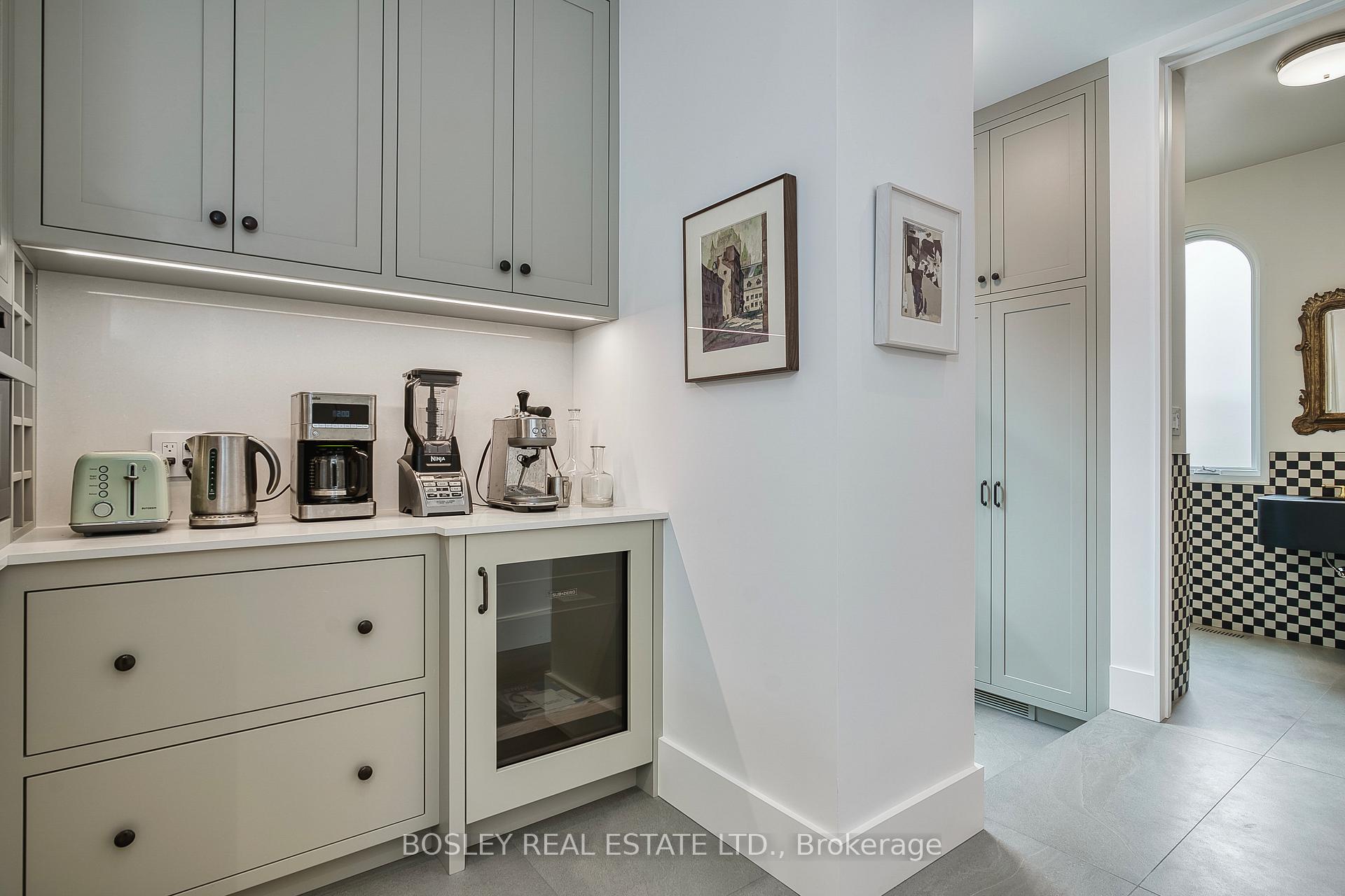 Photo 17 of 34 Beaconsfield Avenue, Toronto, Little Portugal — HOMEH