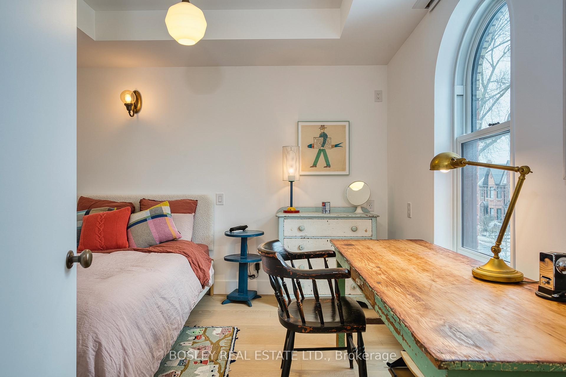 Photo 25 of 34 Beaconsfield Avenue, Toronto, Little Portugal — HOMEH