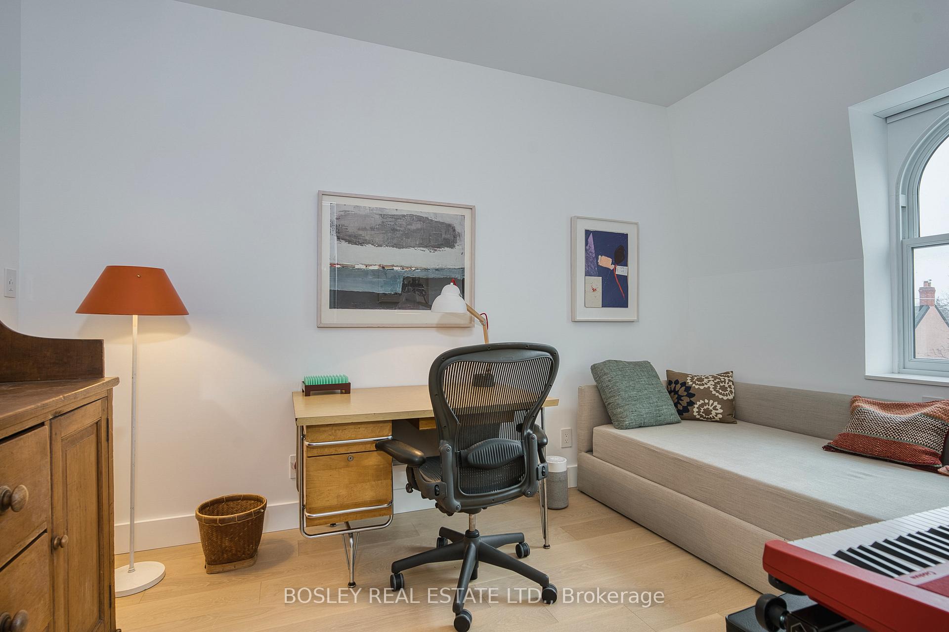 Photo 28 of 34 Beaconsfield Avenue, Toronto, Little Portugal — HOMEH