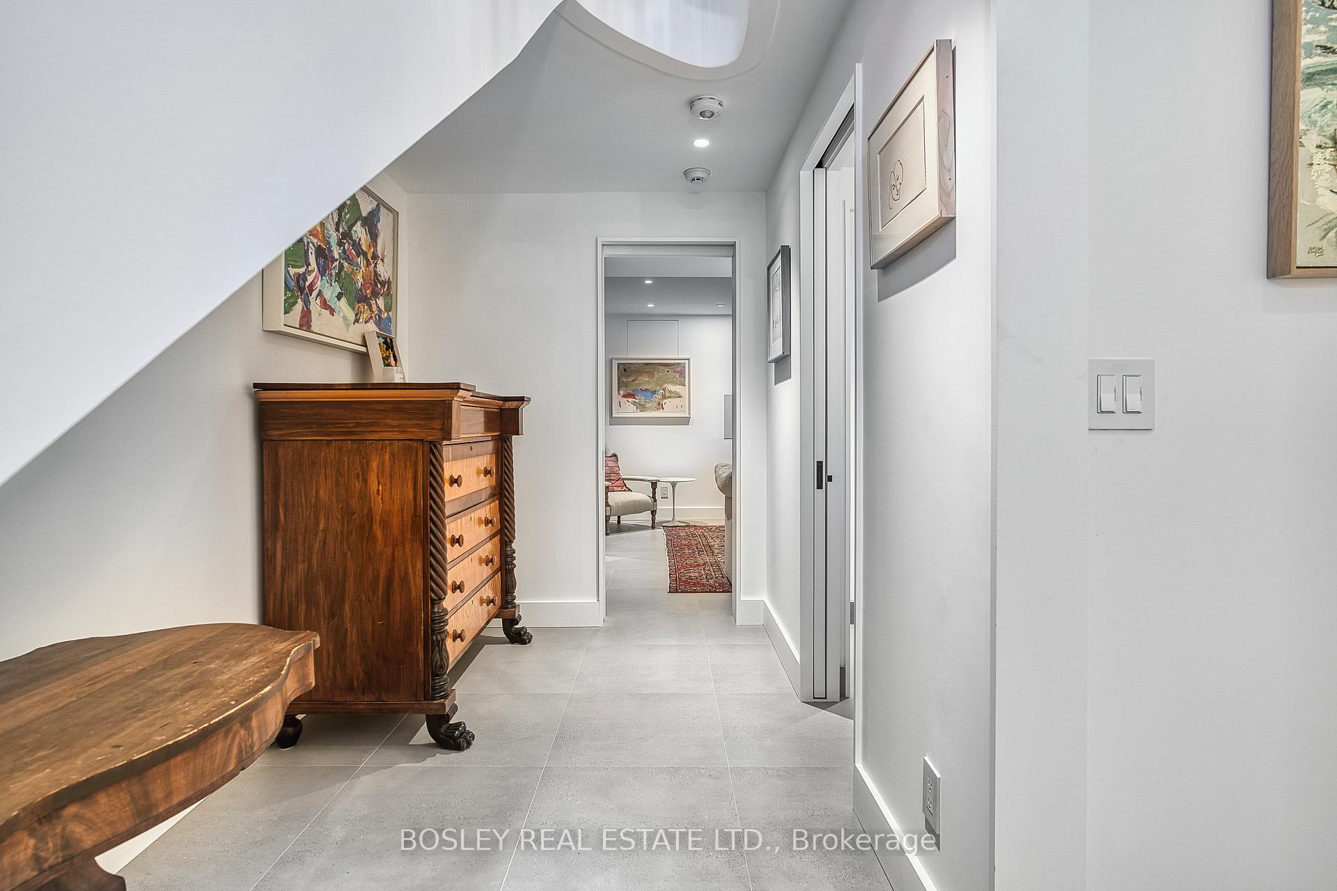 Photo 33 of 34 Beaconsfield Avenue, Toronto, Little Portugal — HOMEH