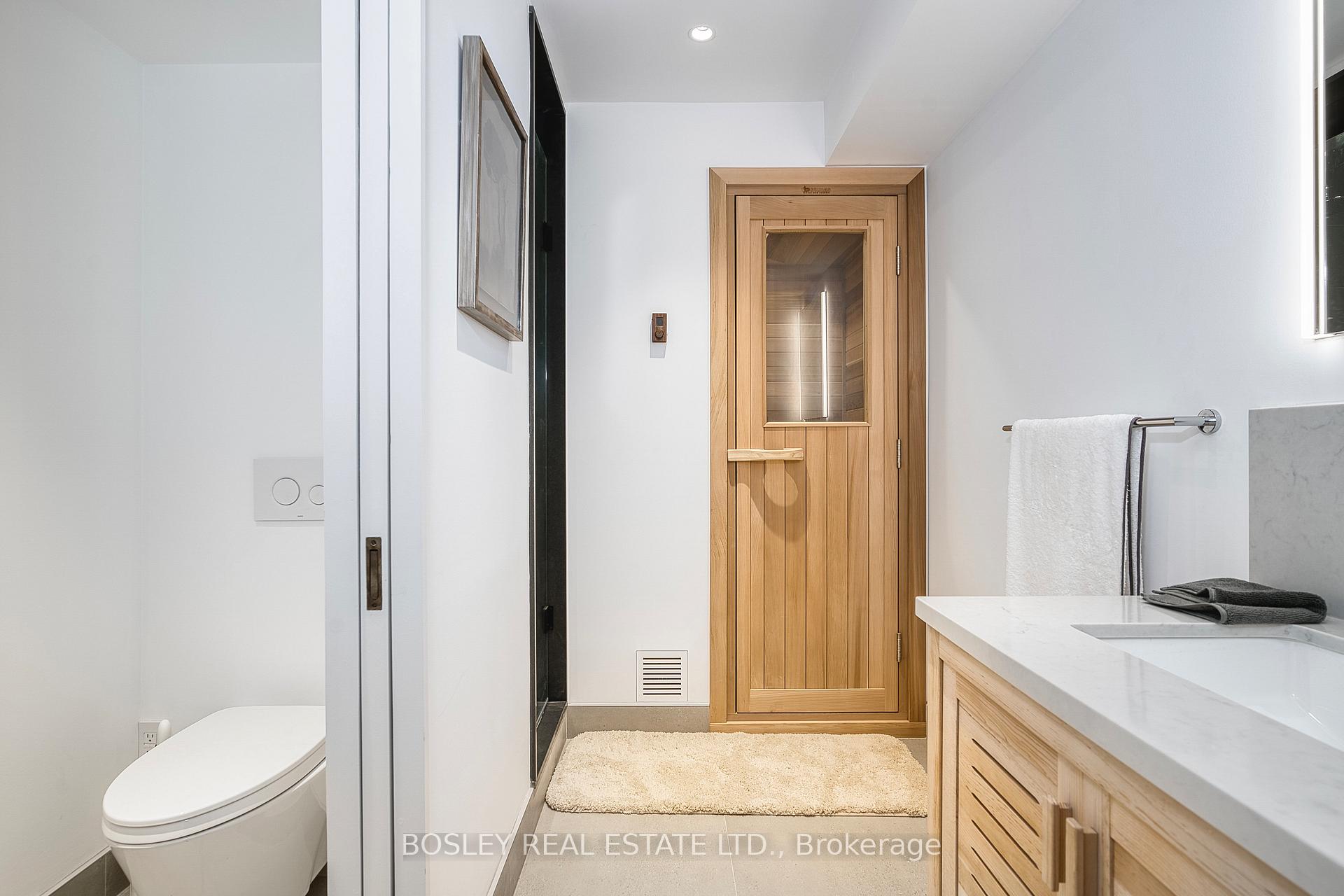 Photo 37 of 34 Beaconsfield Avenue, Toronto, Little Portugal — HOMEH