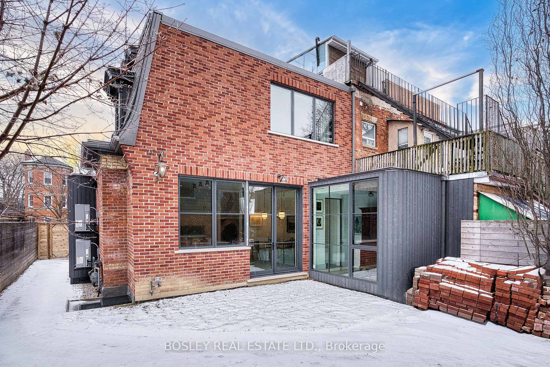 Photo 42 of 34 Beaconsfield Avenue, Toronto, Little Portugal — HOMEH