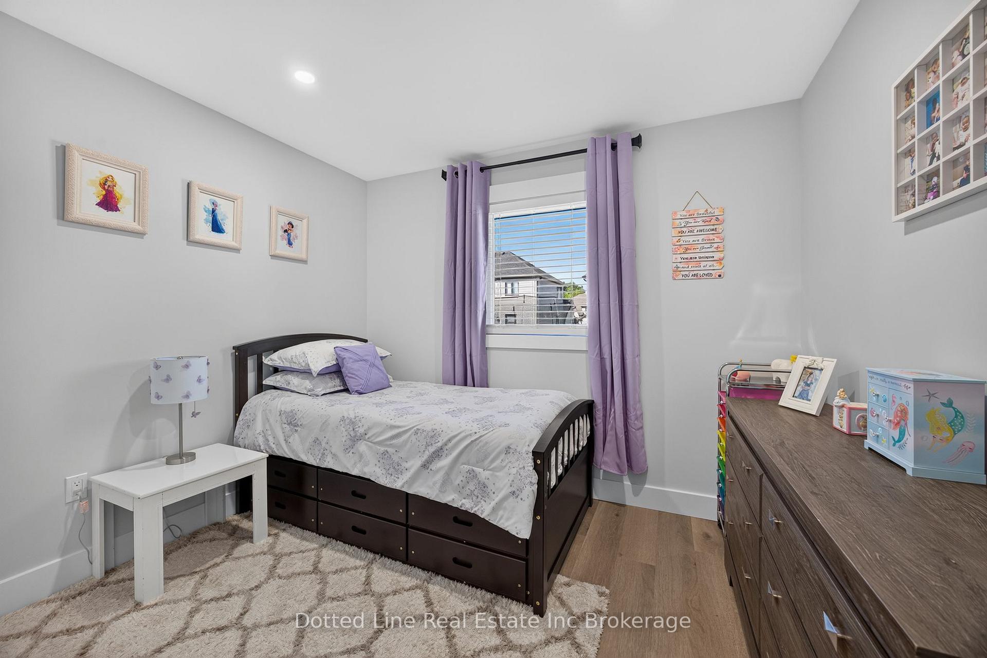 Photo 18 of 18 Walnut Drive, Tillsonburg — HOMEH
