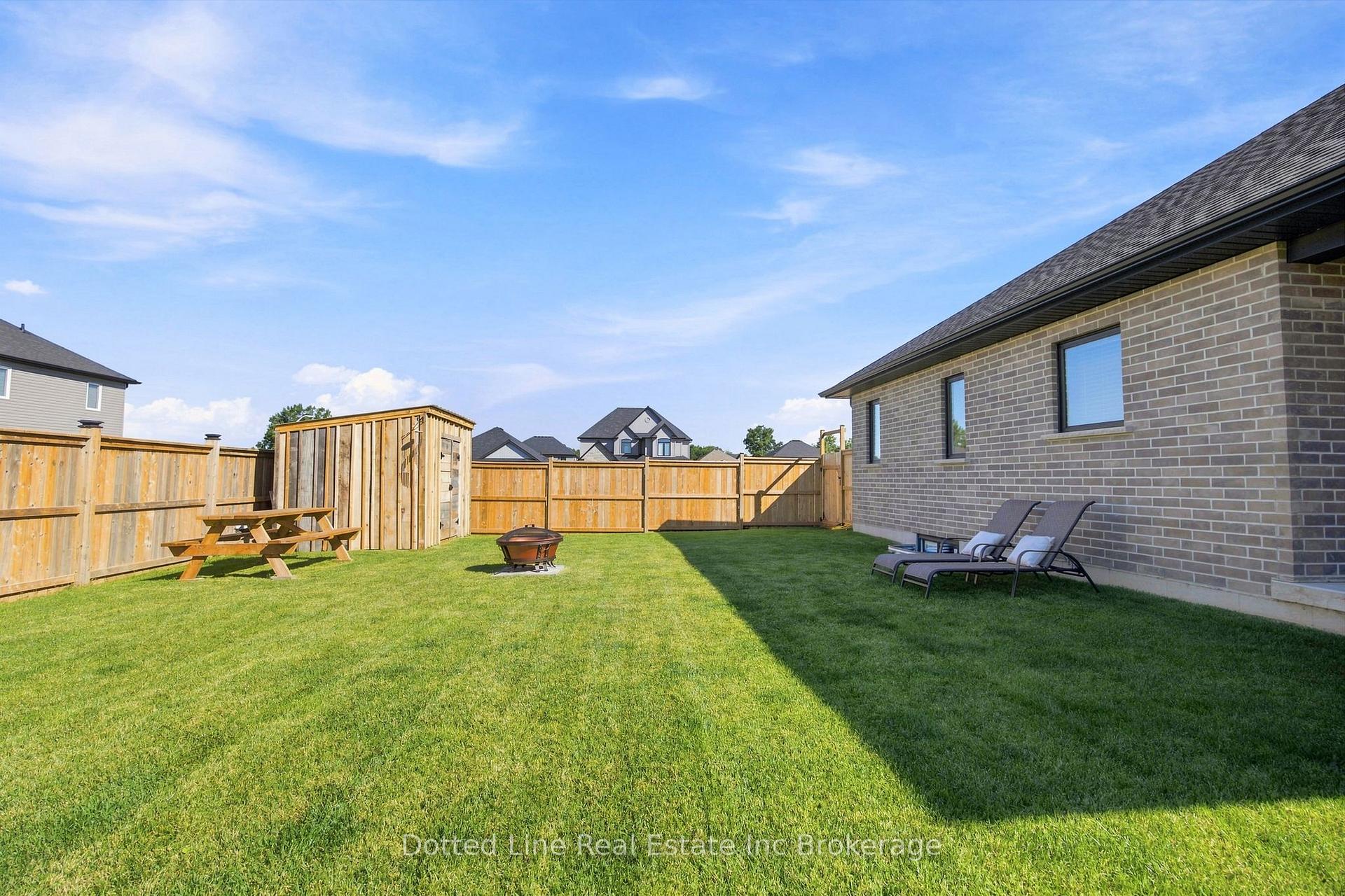 Photo 26 of 18 Walnut Drive, Tillsonburg — HOMEH