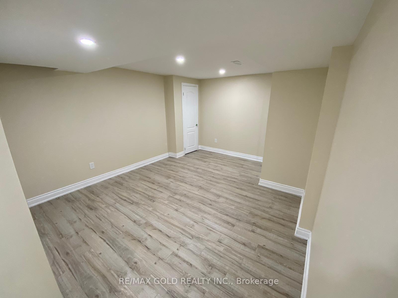 Photo 2 of Unit Lower, 1664 Norris Circle, Milton, Beaty — HOMEH