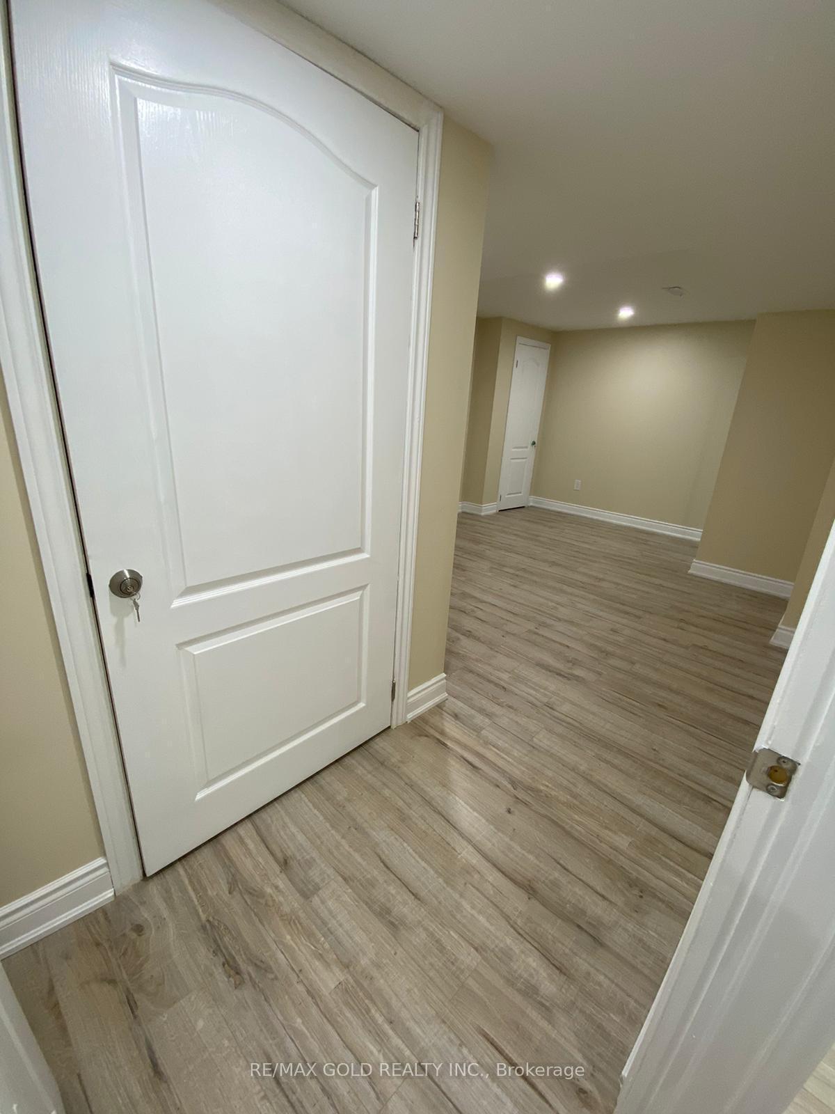 Photo 4 of Unit Lower, 1664 Norris Circle, Milton, Beaty — HOMEH