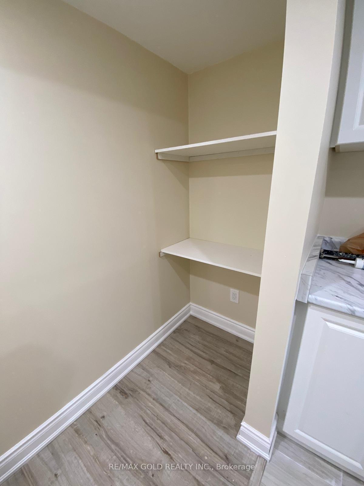 Photo 6 of Unit Lower, 1664 Norris Circle, Milton, Beaty — HOMEH