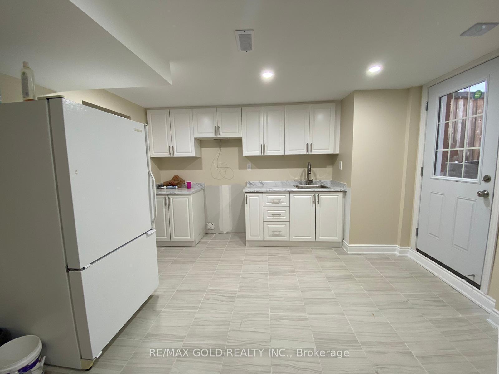 Photo 8 of Unit Lower, 1664 Norris Circle, Milton, Beaty — HOMEH
