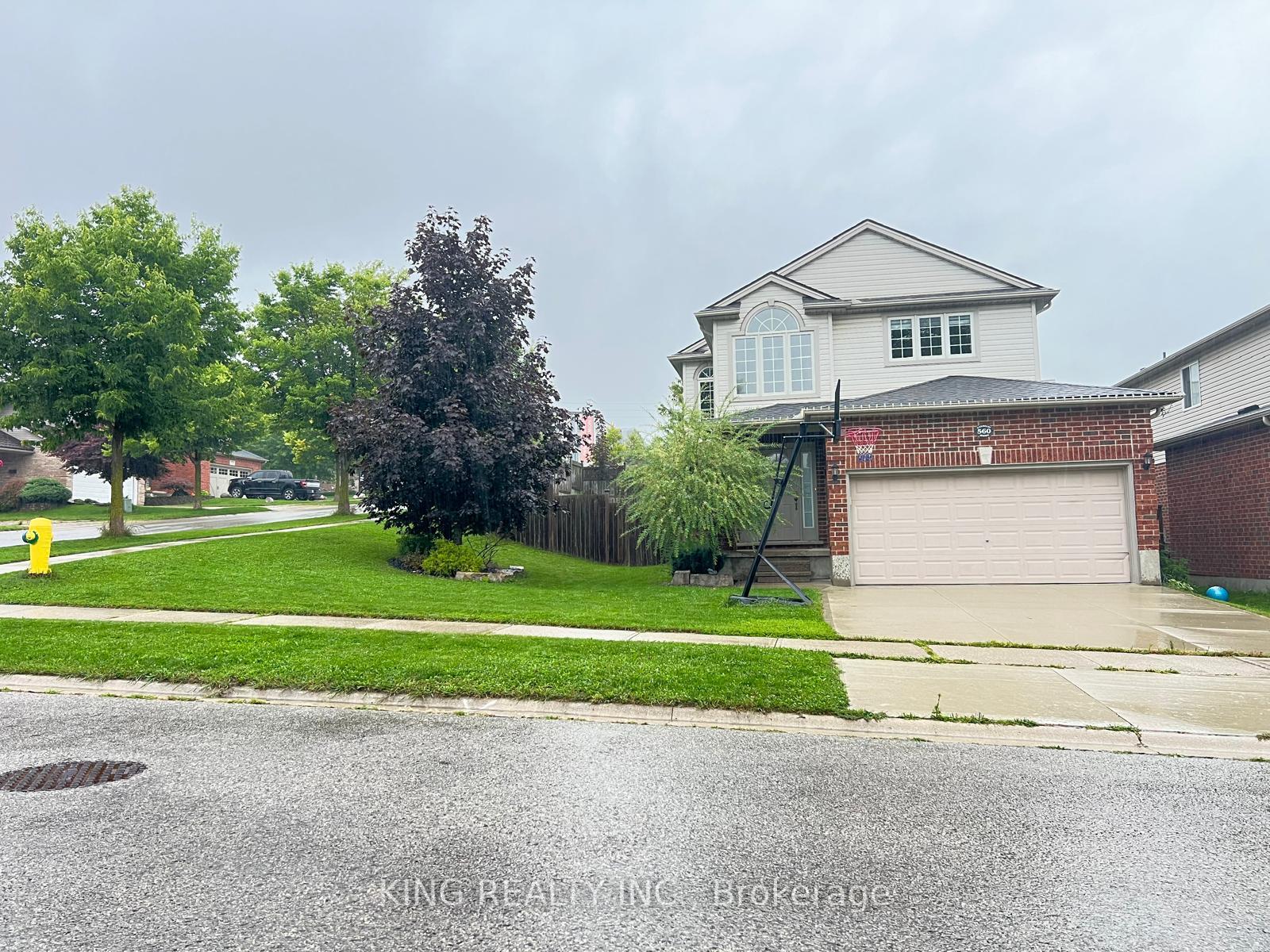 Photo 4 of 560 Garibaldi Avenue, London, North B — HOMEH