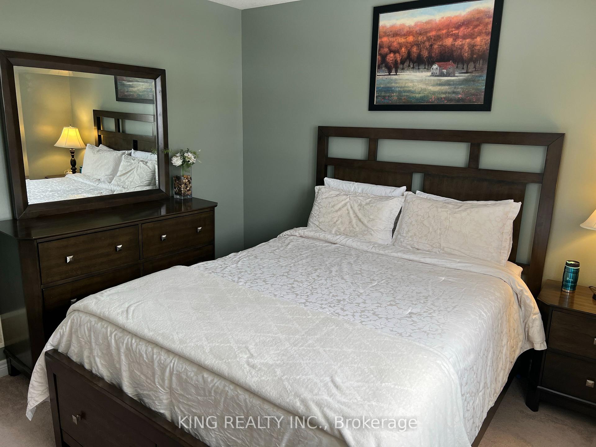 Photo 24 of 560 Garibaldi Avenue, London, North B — HOMEH